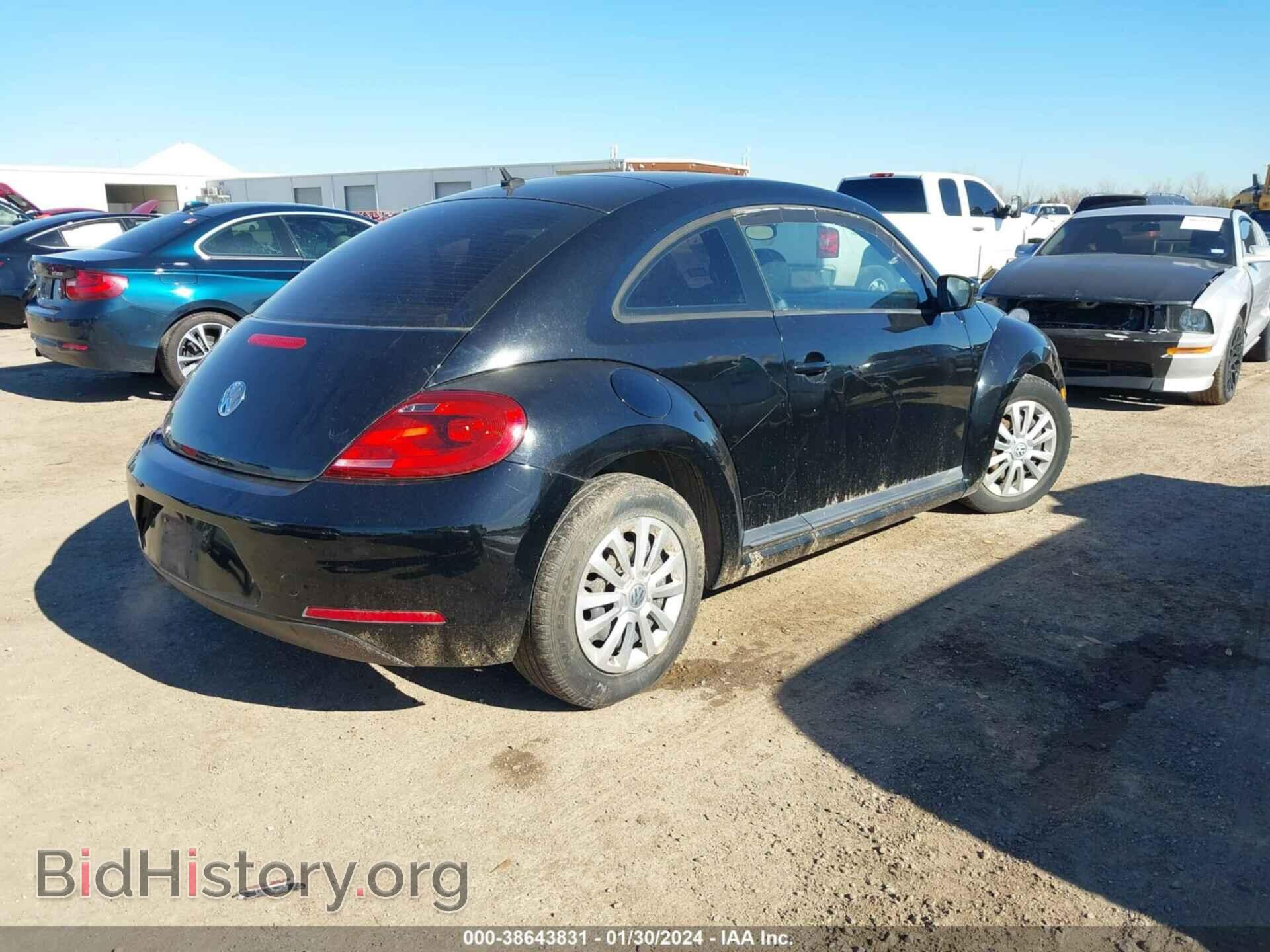 2012 VOLKSWAGEN BEETLE - VIN: 3VWFP7AT3CM637888 - Фото 4