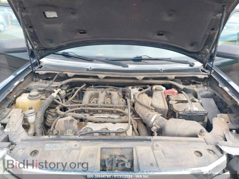2011 Ford FLEX (VIN 2FMGK5BCXBBD03765) — фото 10 из 17
