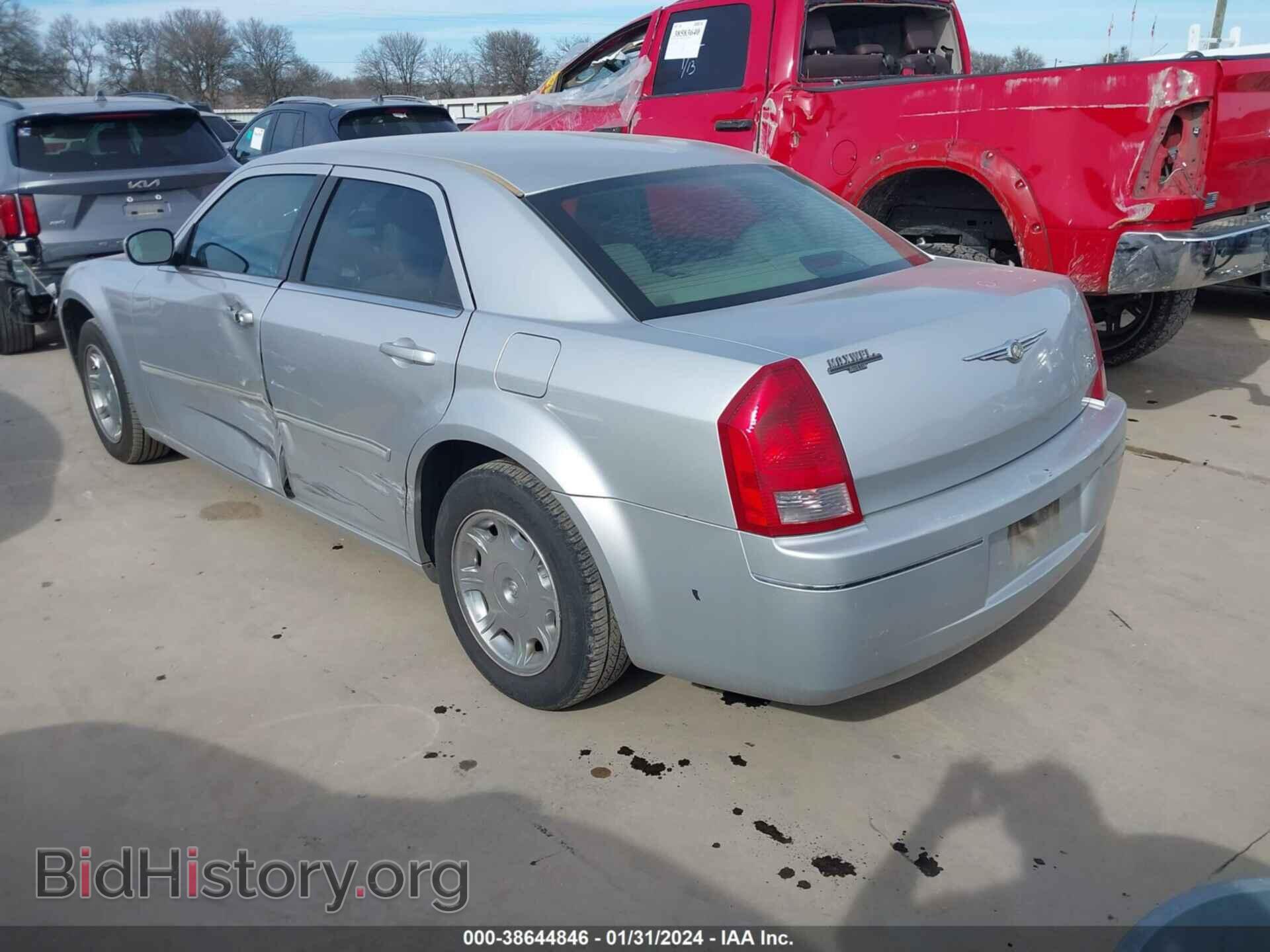 2007 CHRYSLER 300 - VIN: 2C3KA53G97H694337 - Фото 3