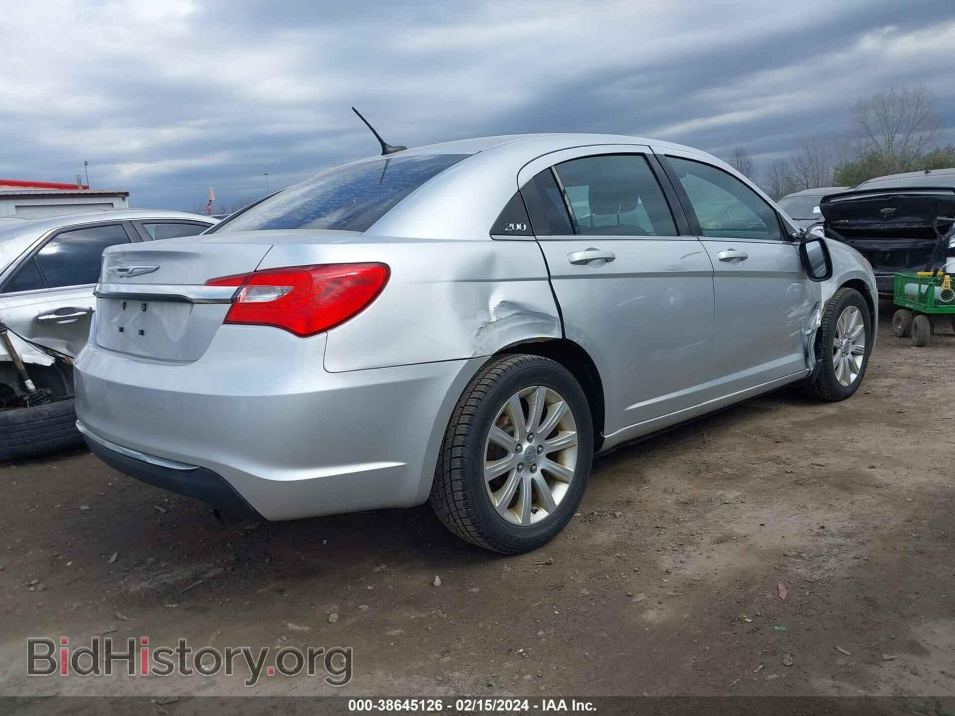 2011 CHRYSLER 200 - VIN: 1C3BC1FB3BN625937 - Фото 4