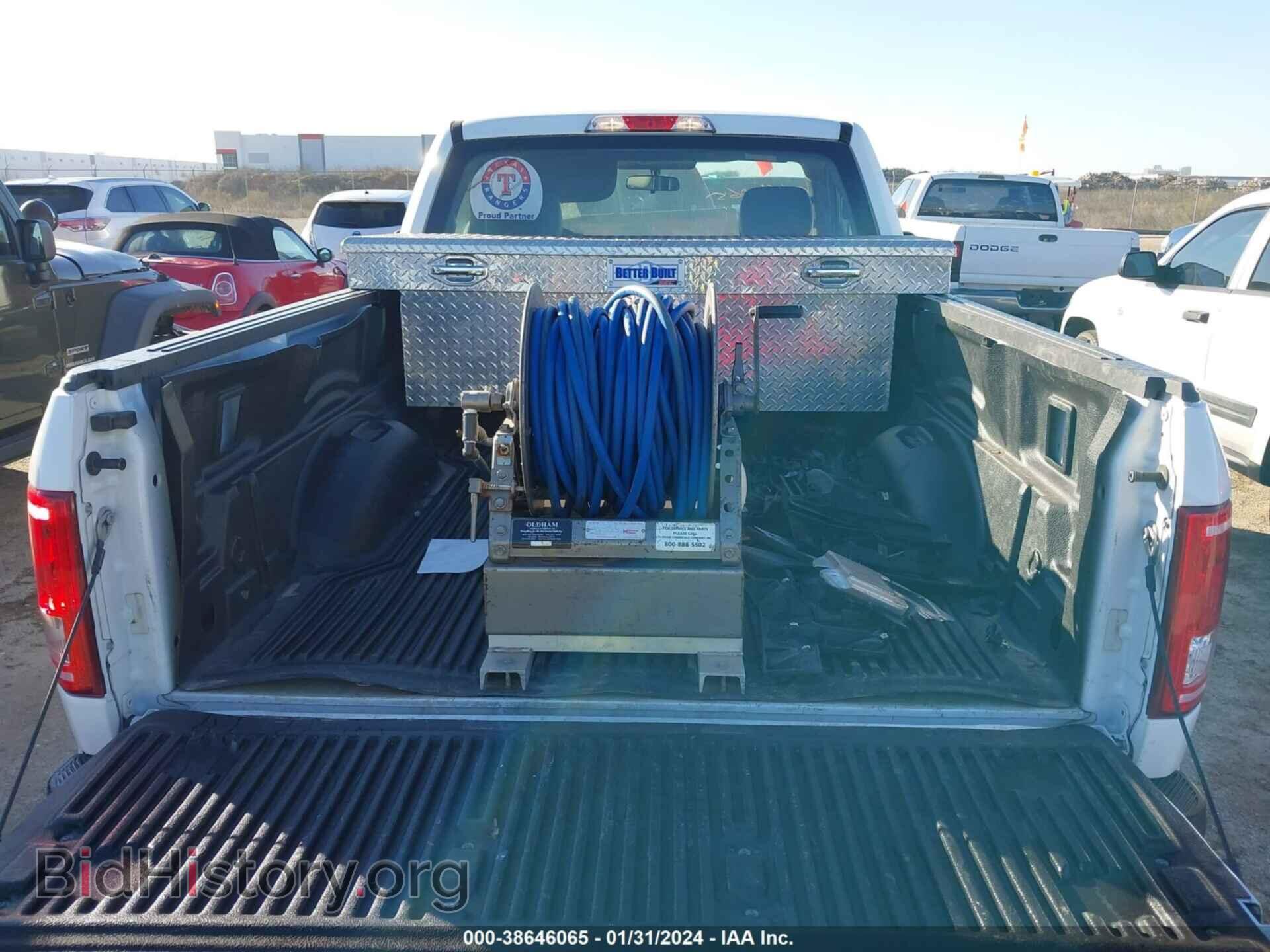 2017 FORD F-150 - VIN: 1FTMF1C81HFC37838 - Фото 8