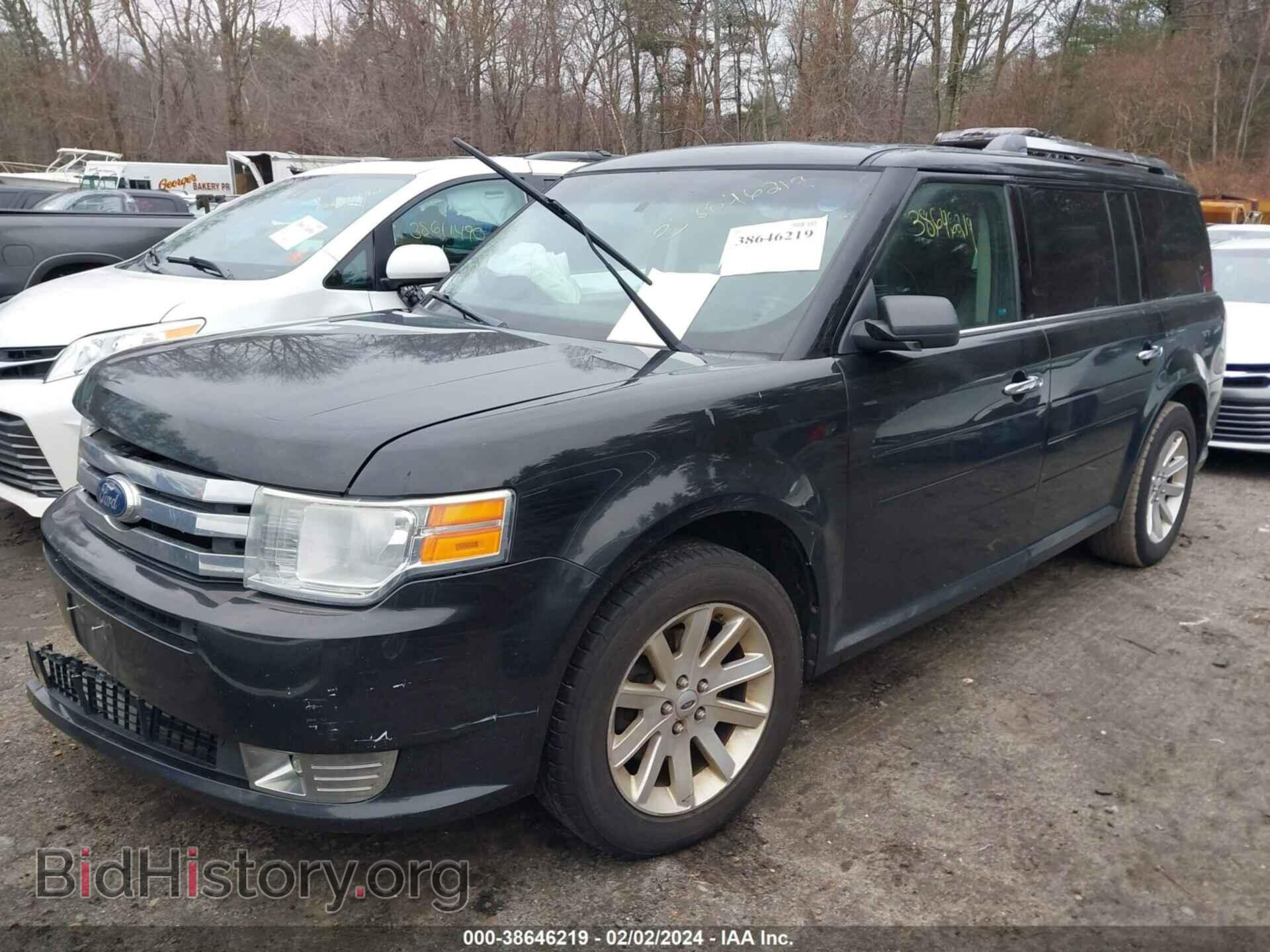 2011 FORD FLEX - VIN: 2FMGK5CC7BBD05987 - Photo 2