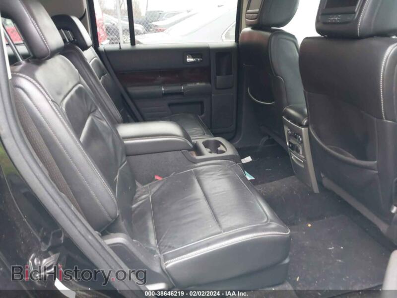 2011 Ford FLEX (VIN 2FMGK5CC7BBD05987) — photo 8 of 16