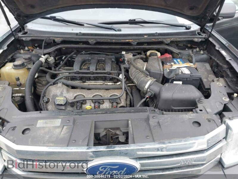 2011 Ford FLEX (VIN 2FMGK5CC7BBD05987) — photo 10 of 16