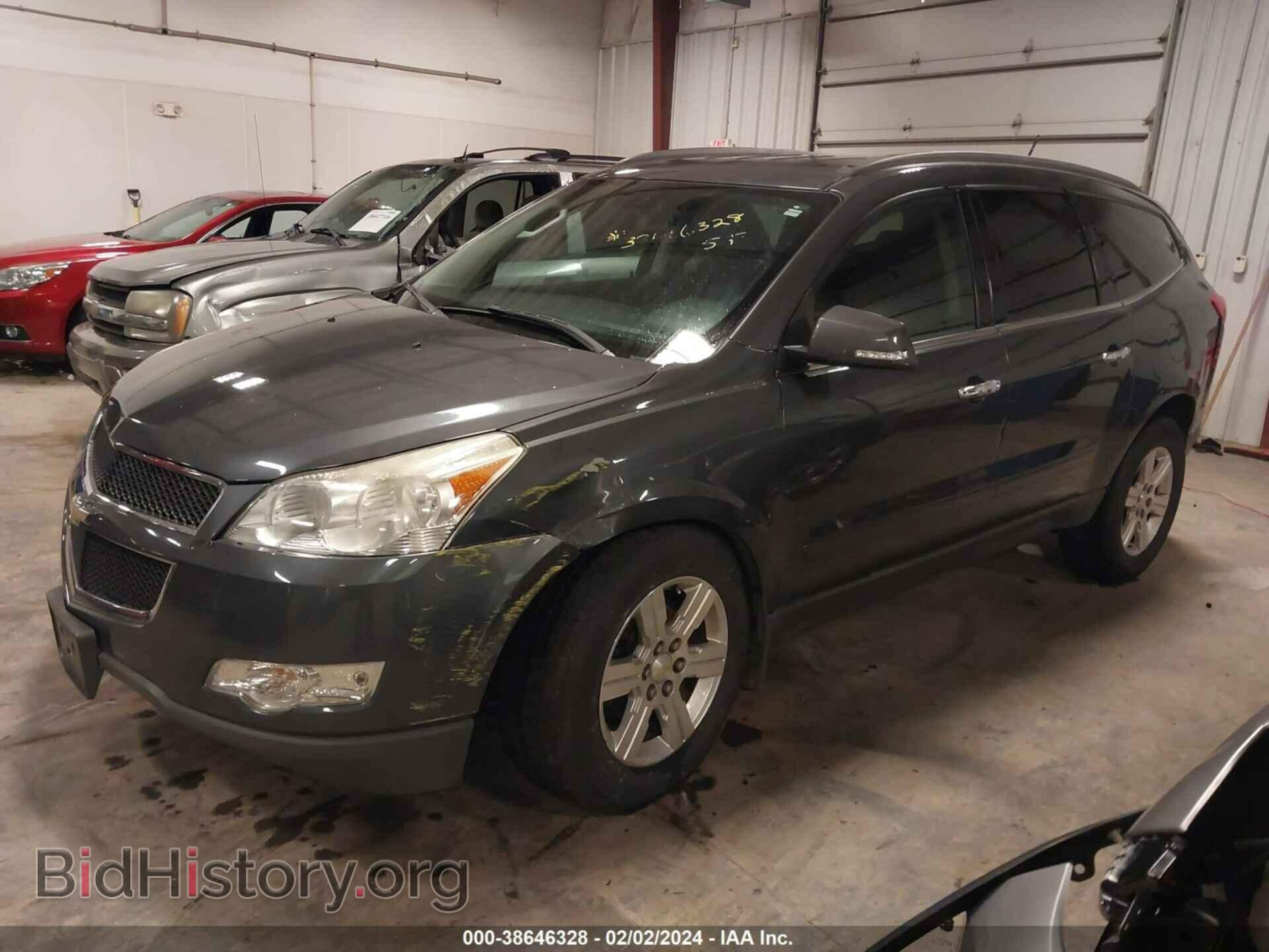 2012 CHEVROLET TRAVERSE - VIN: 1GNKRGED6CJ340326 - Фото 2