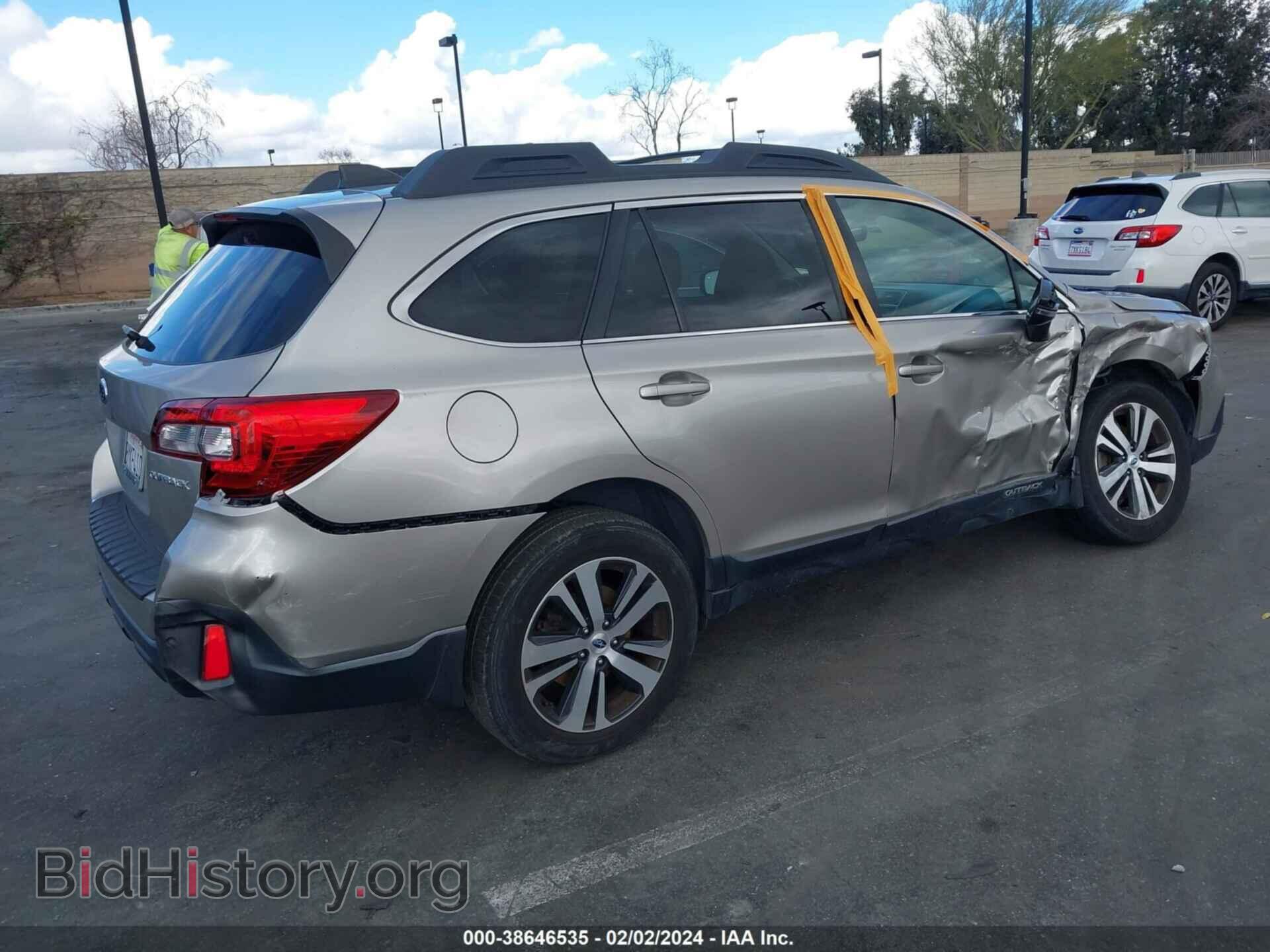 2018 SUBARU OUTBACK - VIN: 4S4BSANC9J3228361 - Фото 4