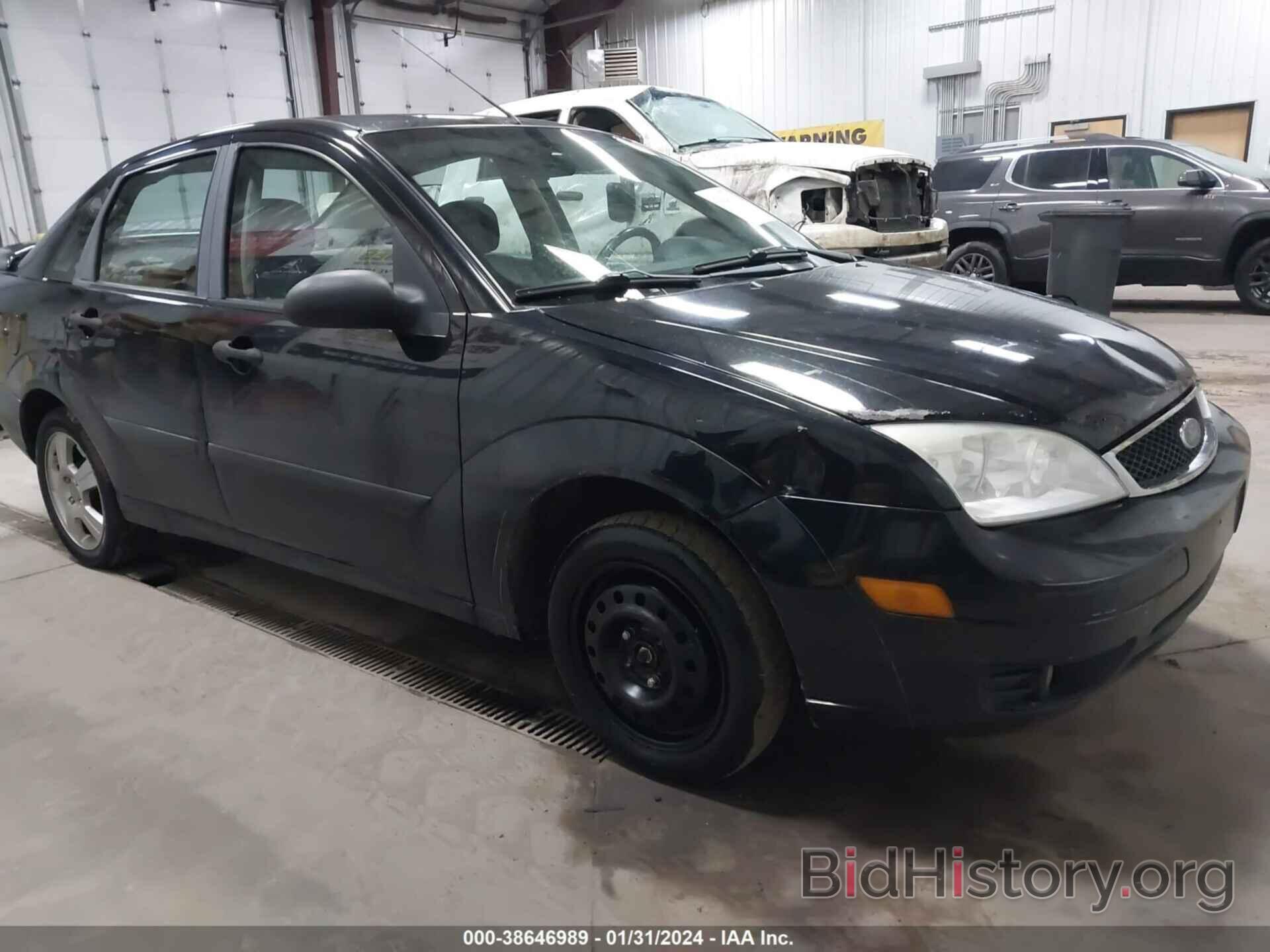 Photo 1FAFP34N57W187553 - FORD FOCUS 2007