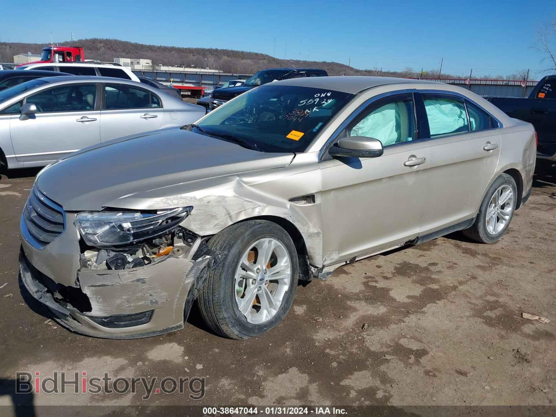 2018 FORD TAURUS - VIN: 1FAHP2E83JG125274 - Фото 2