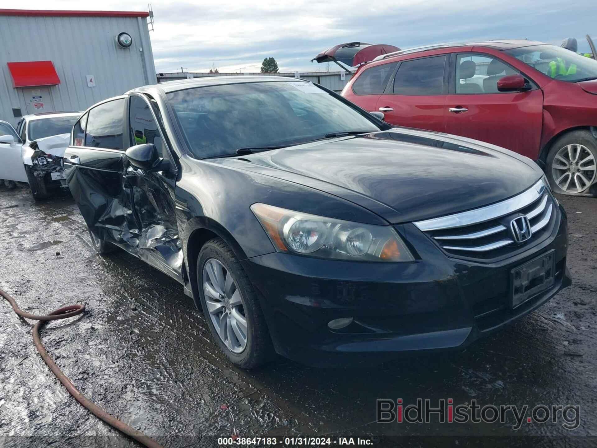 Photo 1HGCP3F8XBA011271 - HONDA ACCORD 2011