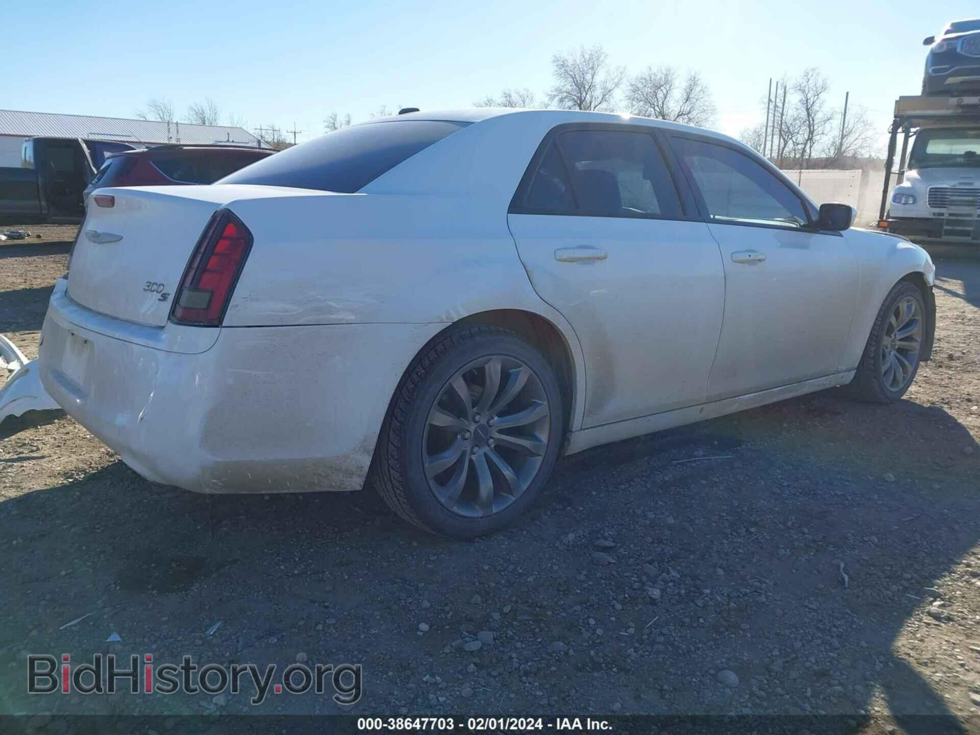 2014 CHRYSLER 300 - VIN: 2C3CCABG9EH292744 - Фото 4