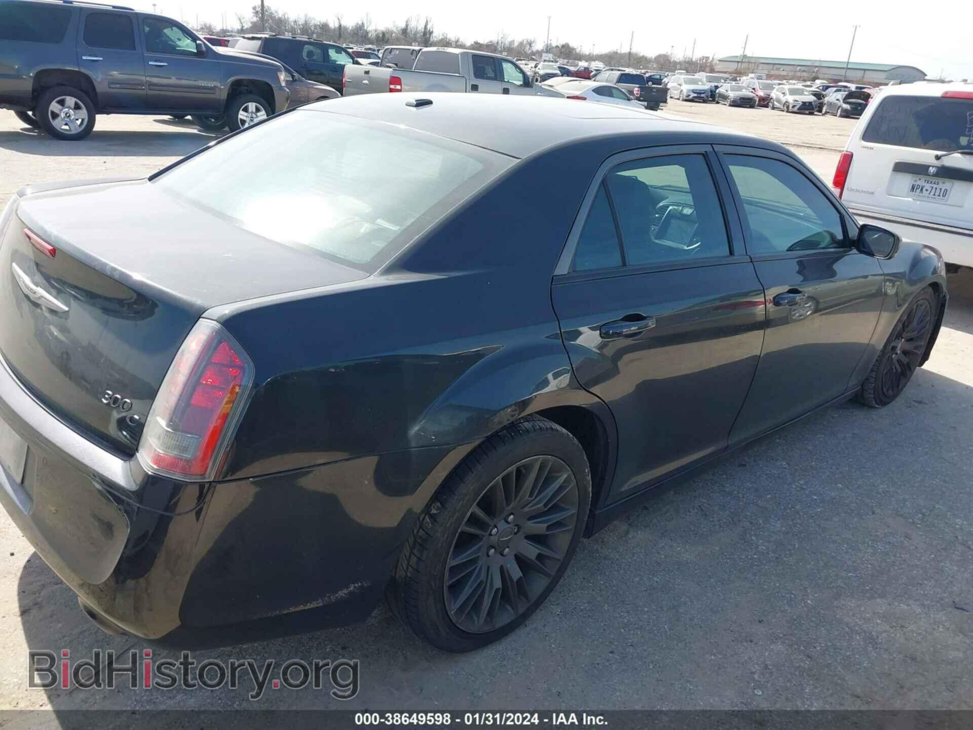 2013 CHRYSLER 300C - VIN: 2C3CCADT3DH693473 - Фото 4