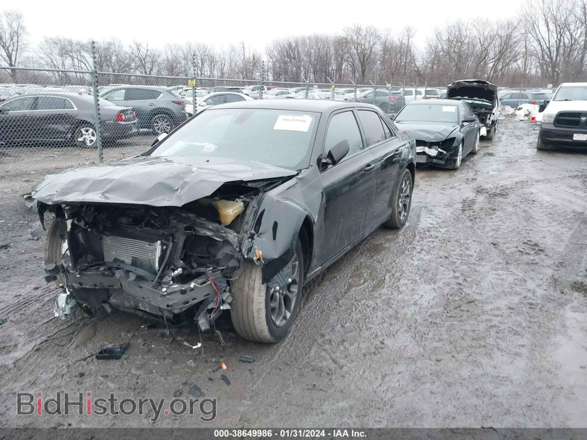 2016 CHRYSLER 300 - VIN: 2C3CCAGG8GH244566 - Фото 2