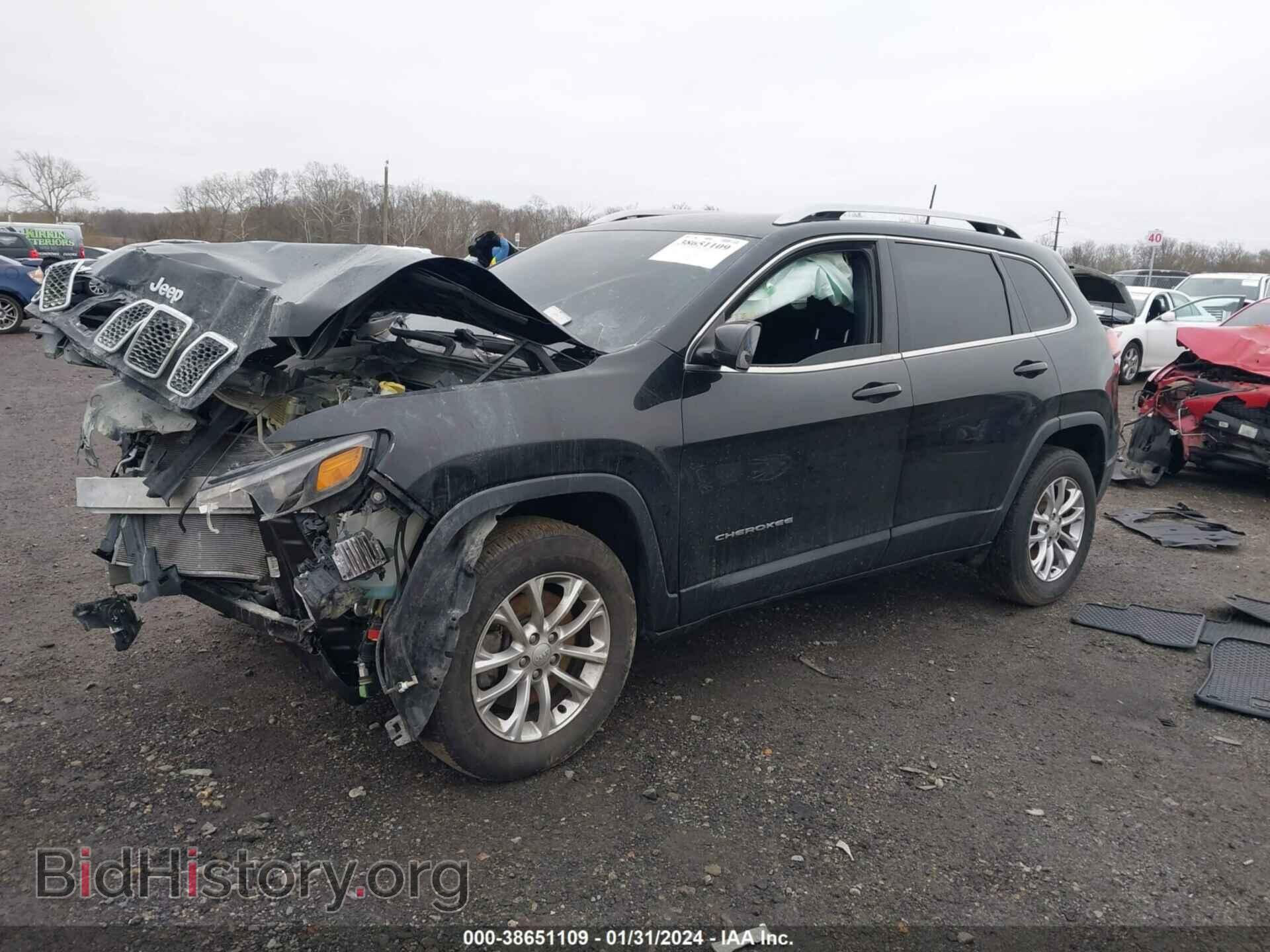 2019 JEEP CHEROKEE - VIN: 1C4PJMCB2KD167357 - Фото 2