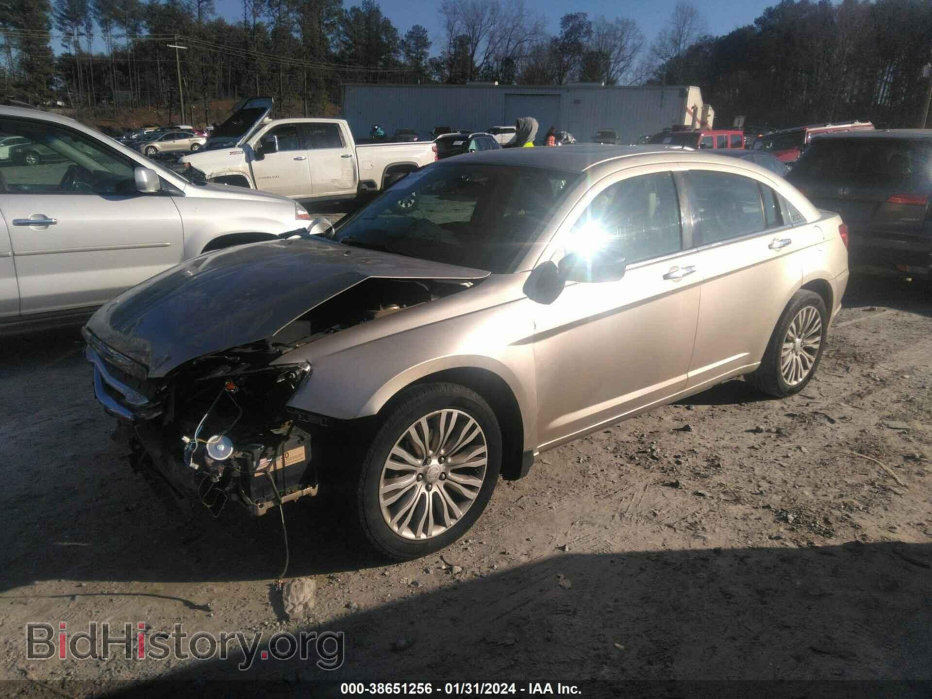 2013 CHRYSLER 200 - VIN: 1C3CCBCG4DN578933 - Фото 2