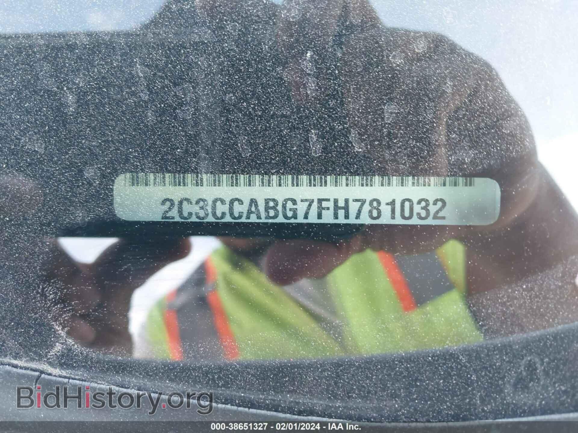 2015 CHRYSLER 300 - VIN: 2C3CCABG7FH781032 - Фото 9