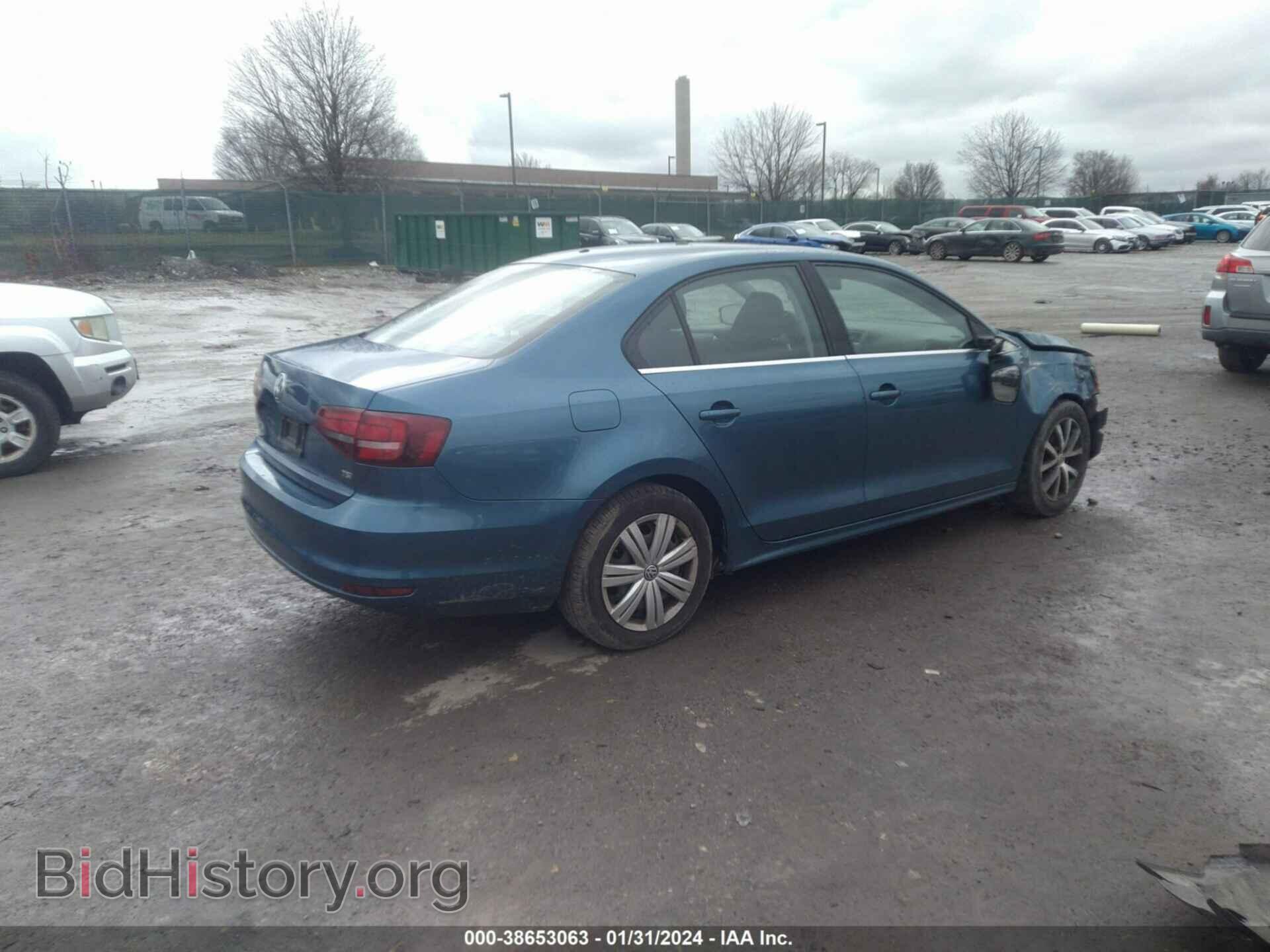 2017 VOLKSWAGEN JETTA - VIN: 3VW2B7AJ8HM301964 - Фото 4