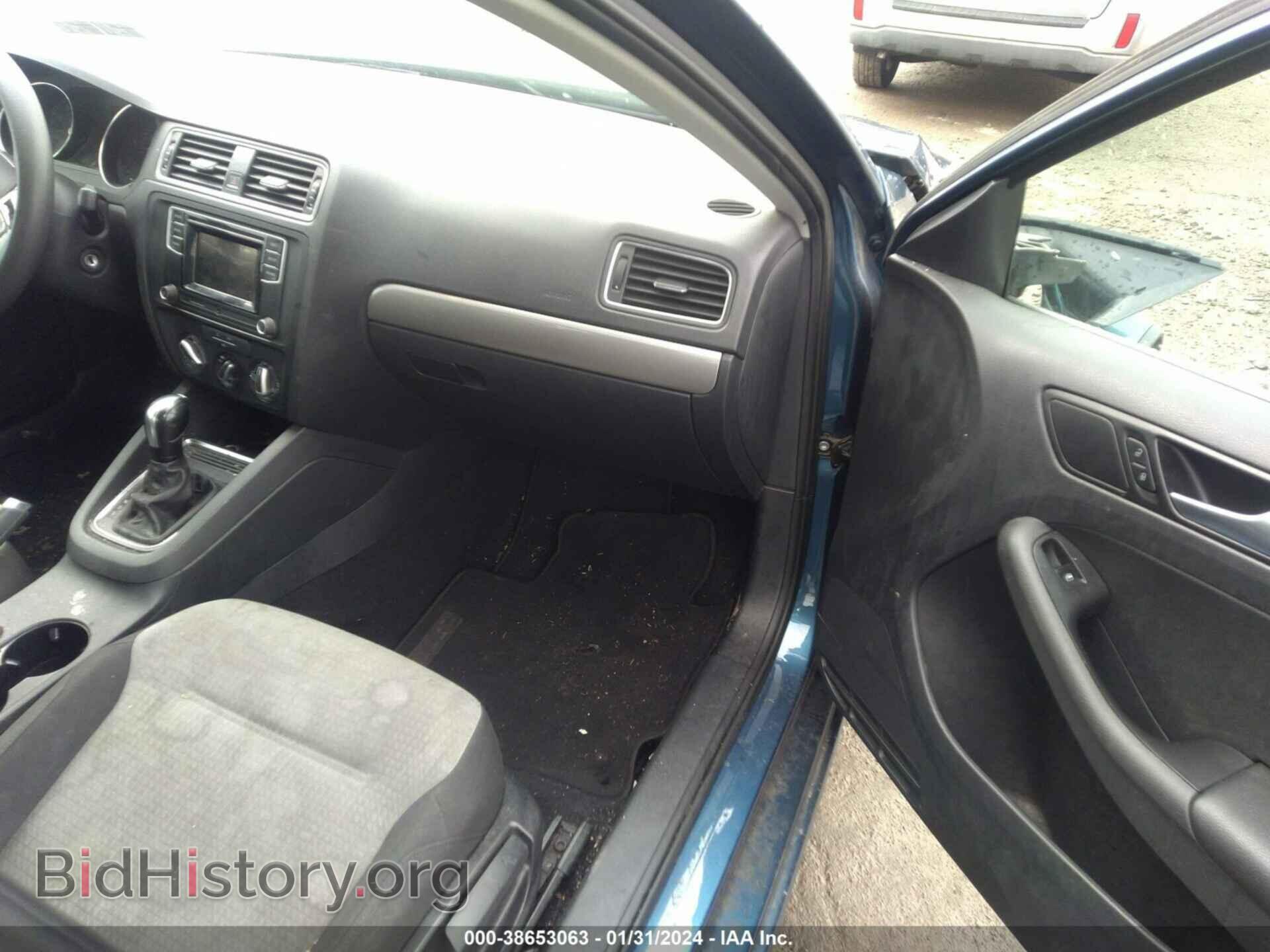 2017 VOLKSWAGEN JETTA - VIN: 3VW2B7AJ8HM301964 - Фото 5