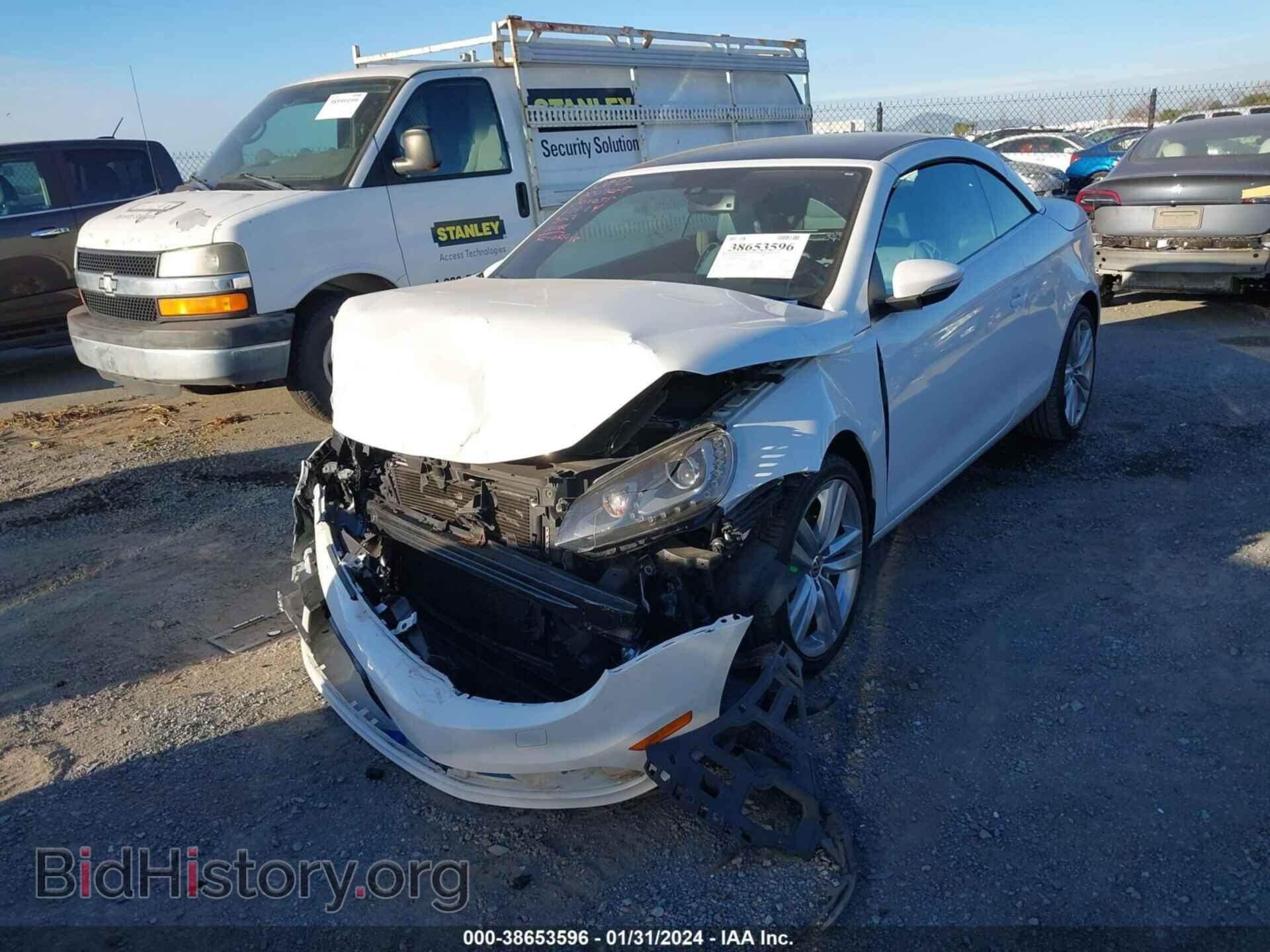 2014 VOLKSWAGEN EOS - VIN: WVWFW8AH4EV002176 - Фото 2