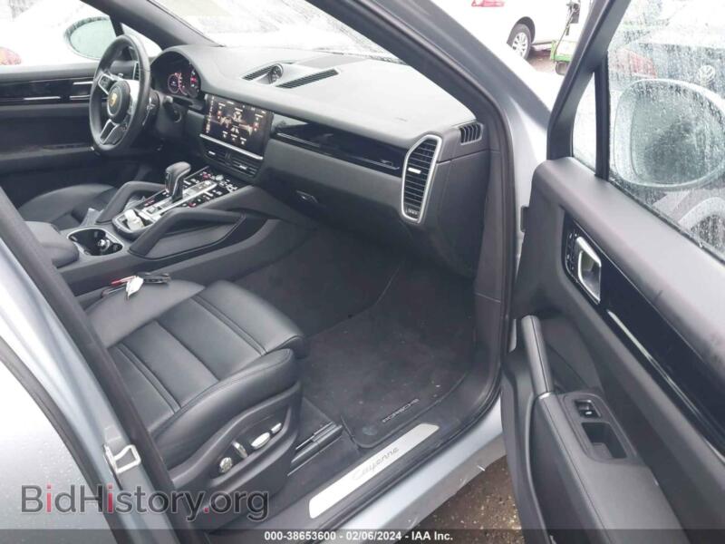 2021 Porsche CAYENNE COUPE (VIN WP1BA2AY2MDA40924) — photo 5 of 17
