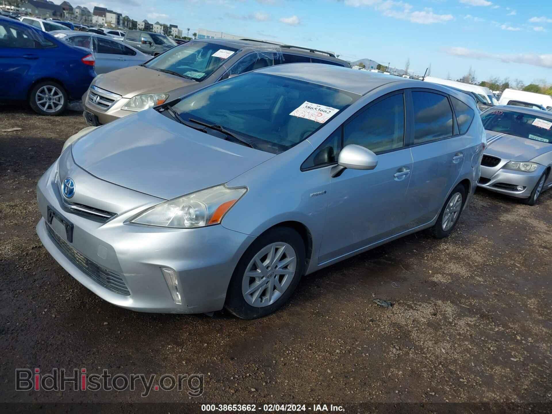2012 TOYOTA PRIUS V - VIN: JTDZN3EUXC3078634 - Фото 2