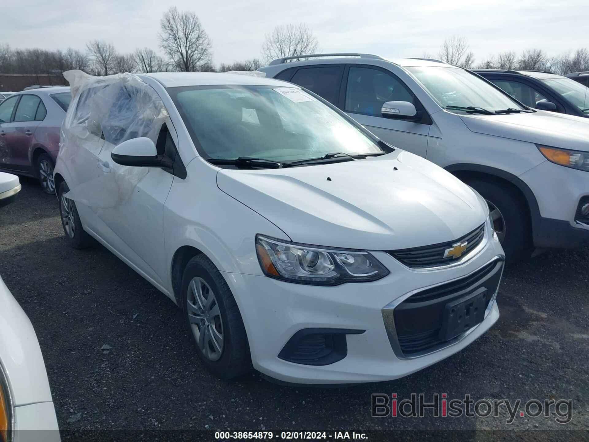 Photo 1G1JG6SH6H4172276 - CHEVROLET SONIC 2017