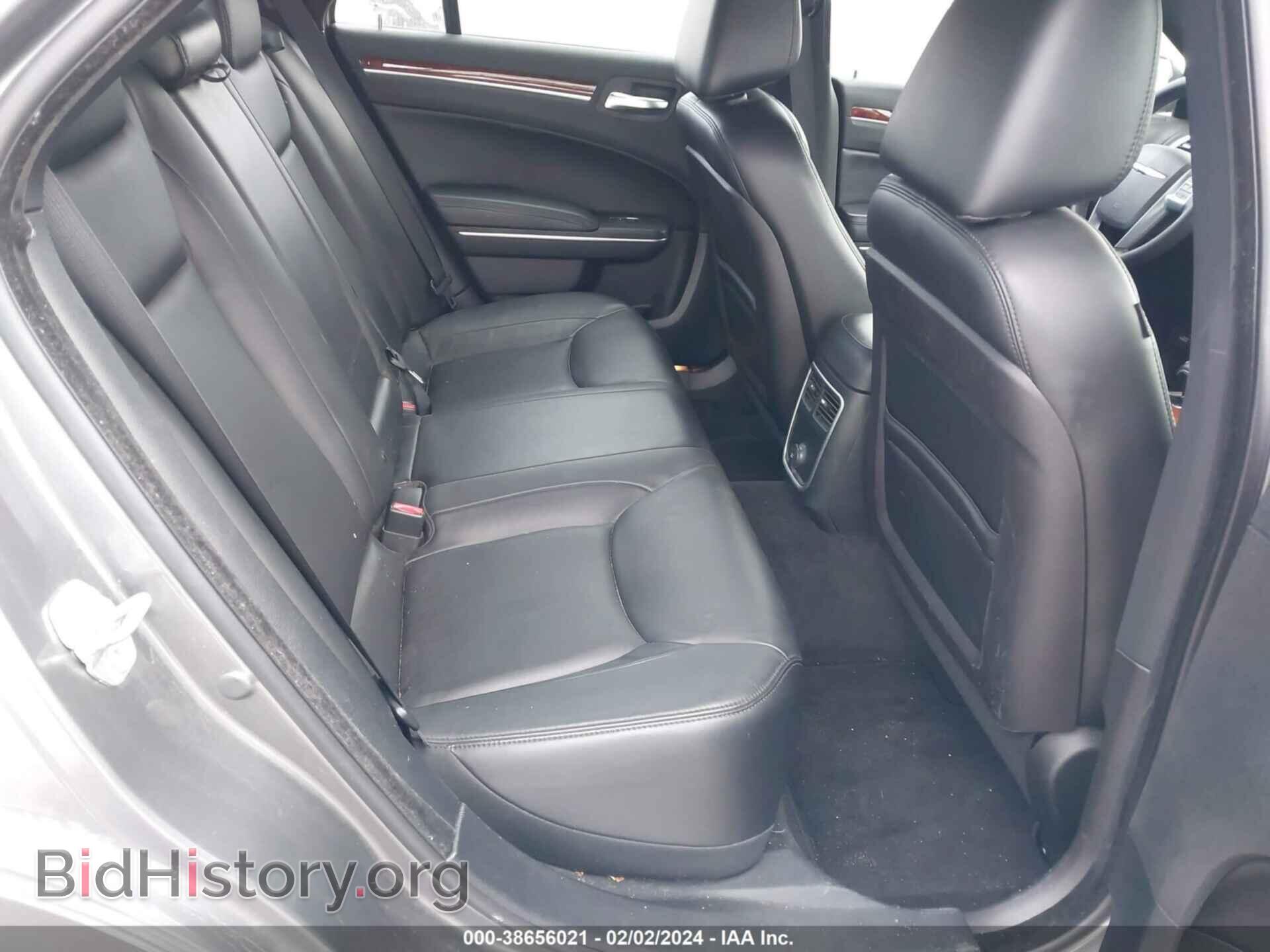 2012 CHRYSLER 300 - VIN: 2C3CCAHG8CH184300 - Фото 8