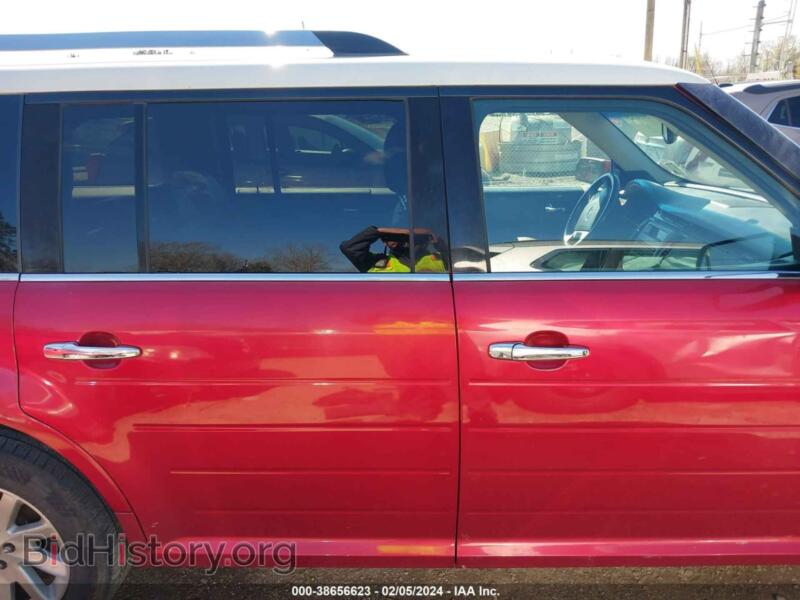 2011 Ford FLEX (VIN 2FMGK5CC8BBD26816) — фото 14 из 17