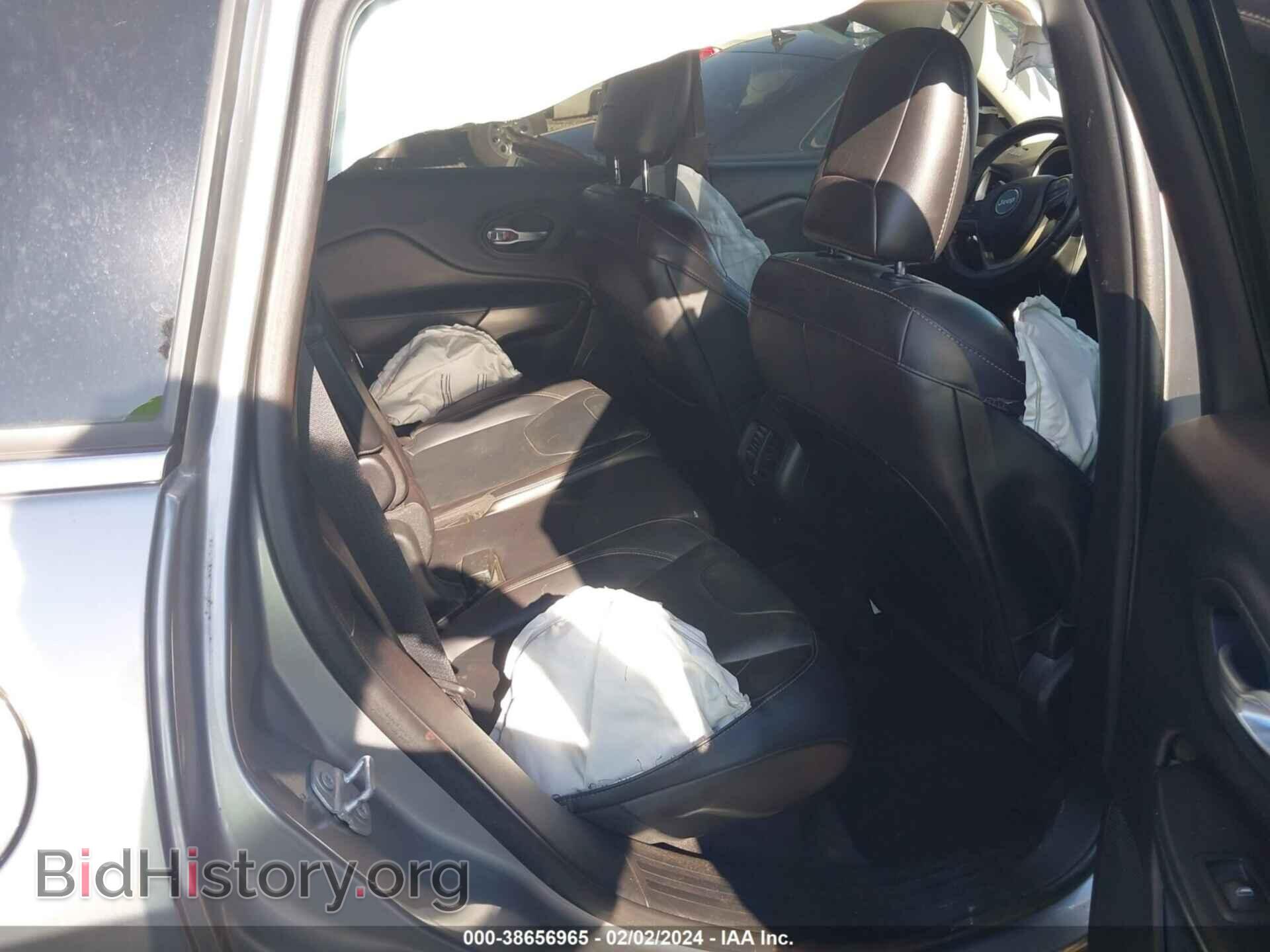2016 JEEP CHEROKEE - VIN: 1C4PJLDB2GW243003 - Photo 8