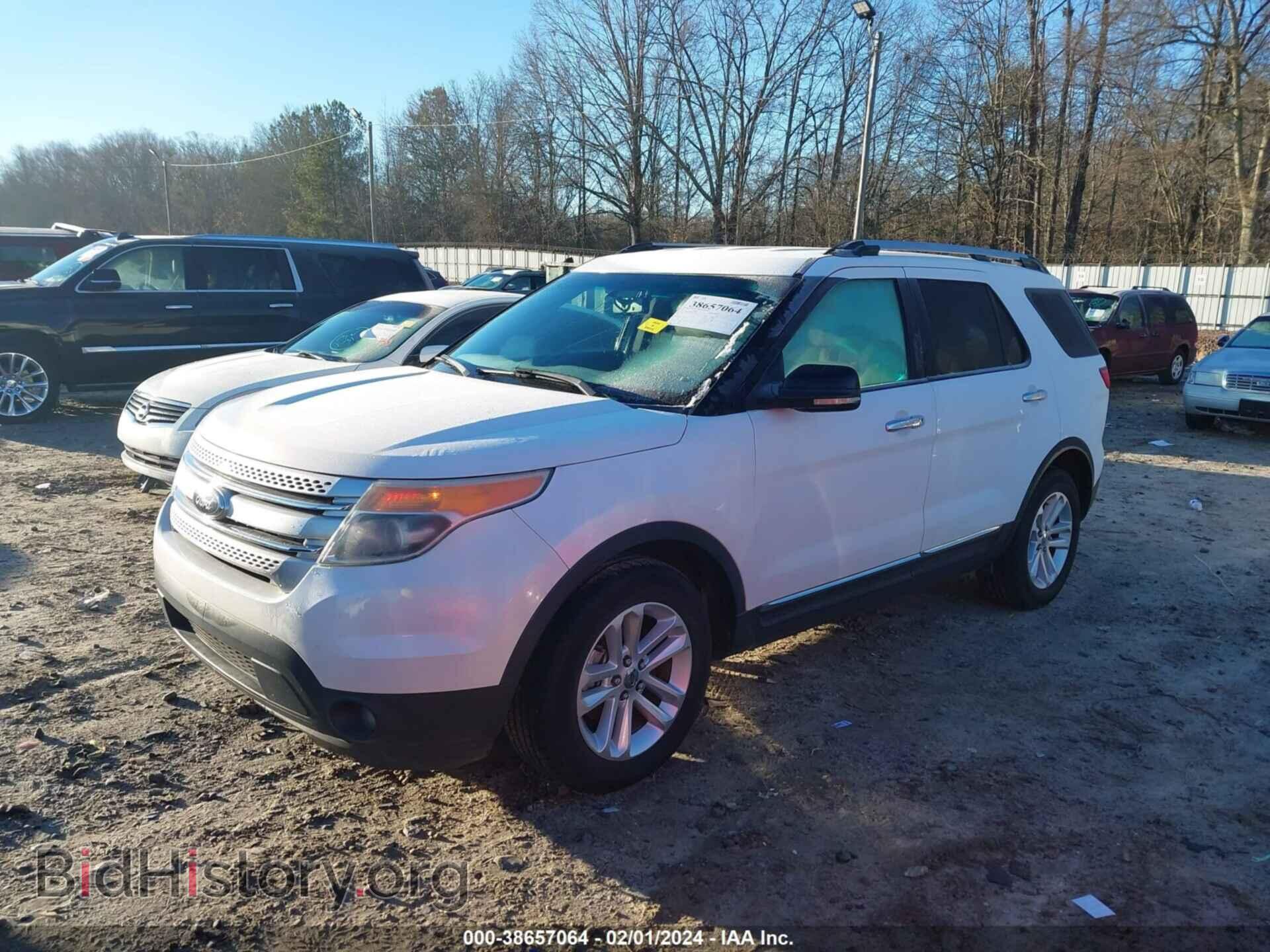 2011 FORD EXPLORER - VIN: 1FMHK7D80BGA82033 - Фото 2