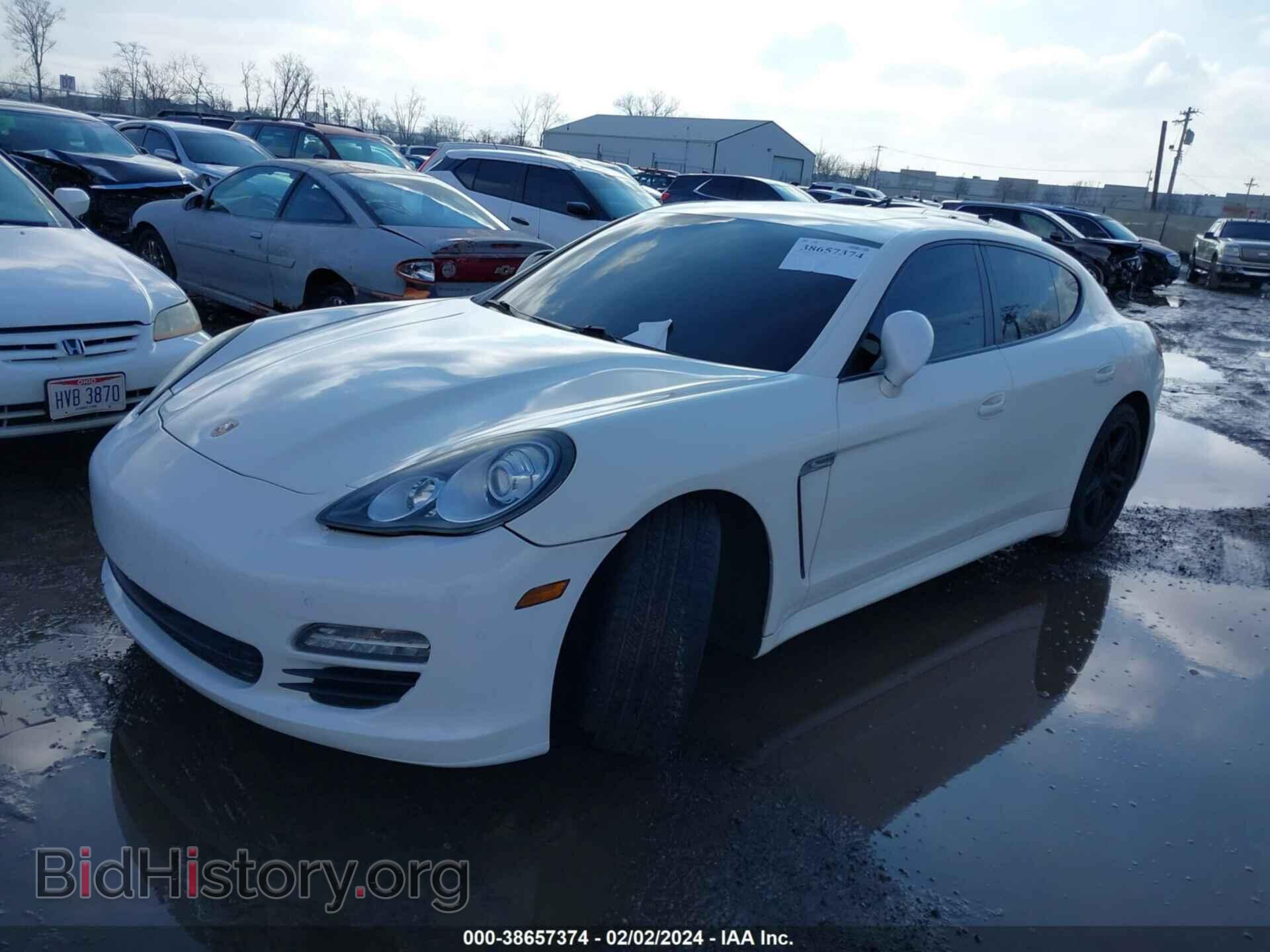 2011 PORSCHE PANAMERA - VIN: WP0AA2A7XBL011890 - Фото 2