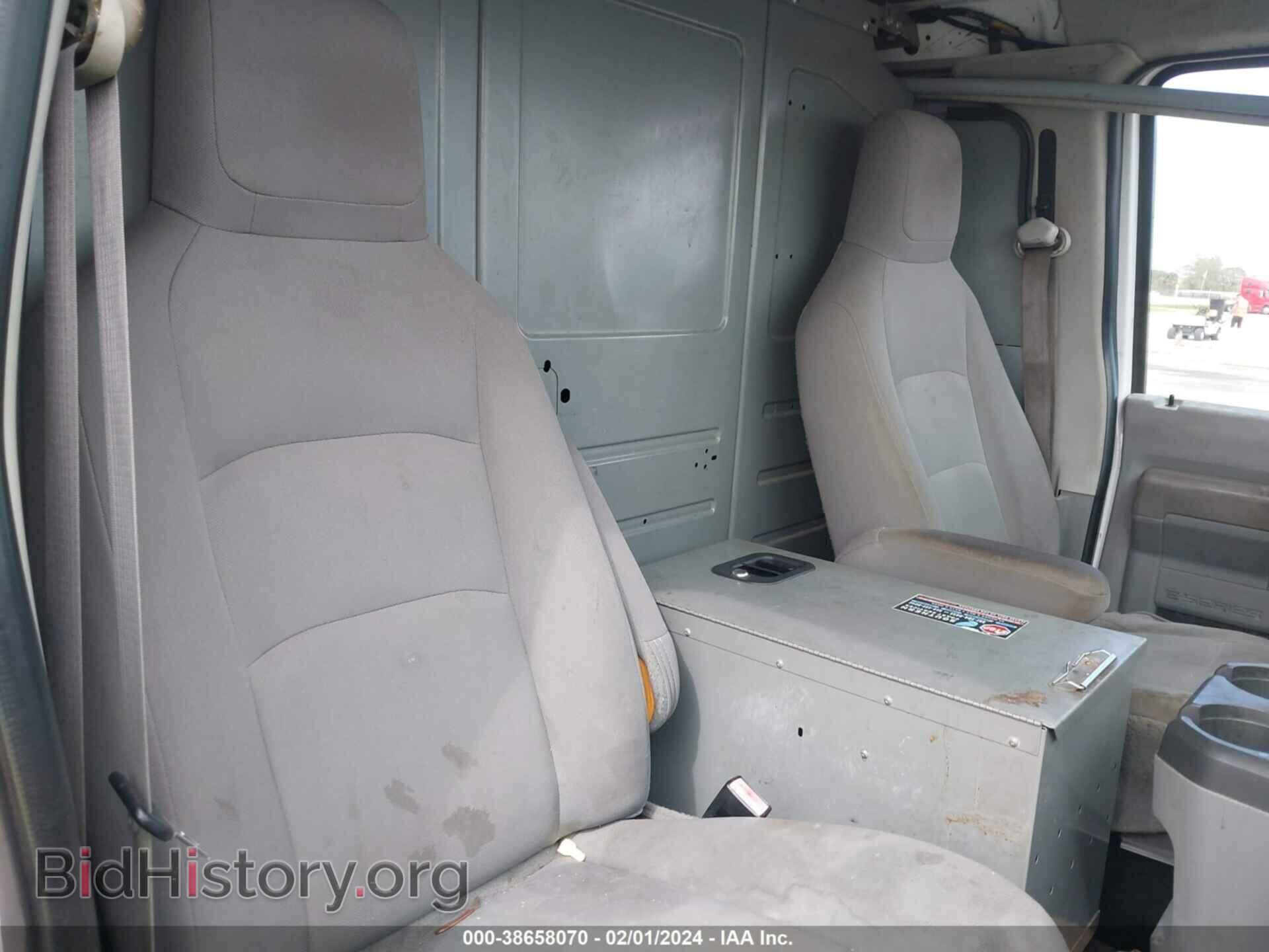 2011 FORD E-150 - VIN: 1FTNE1EW2BDB32179 - Фото 8