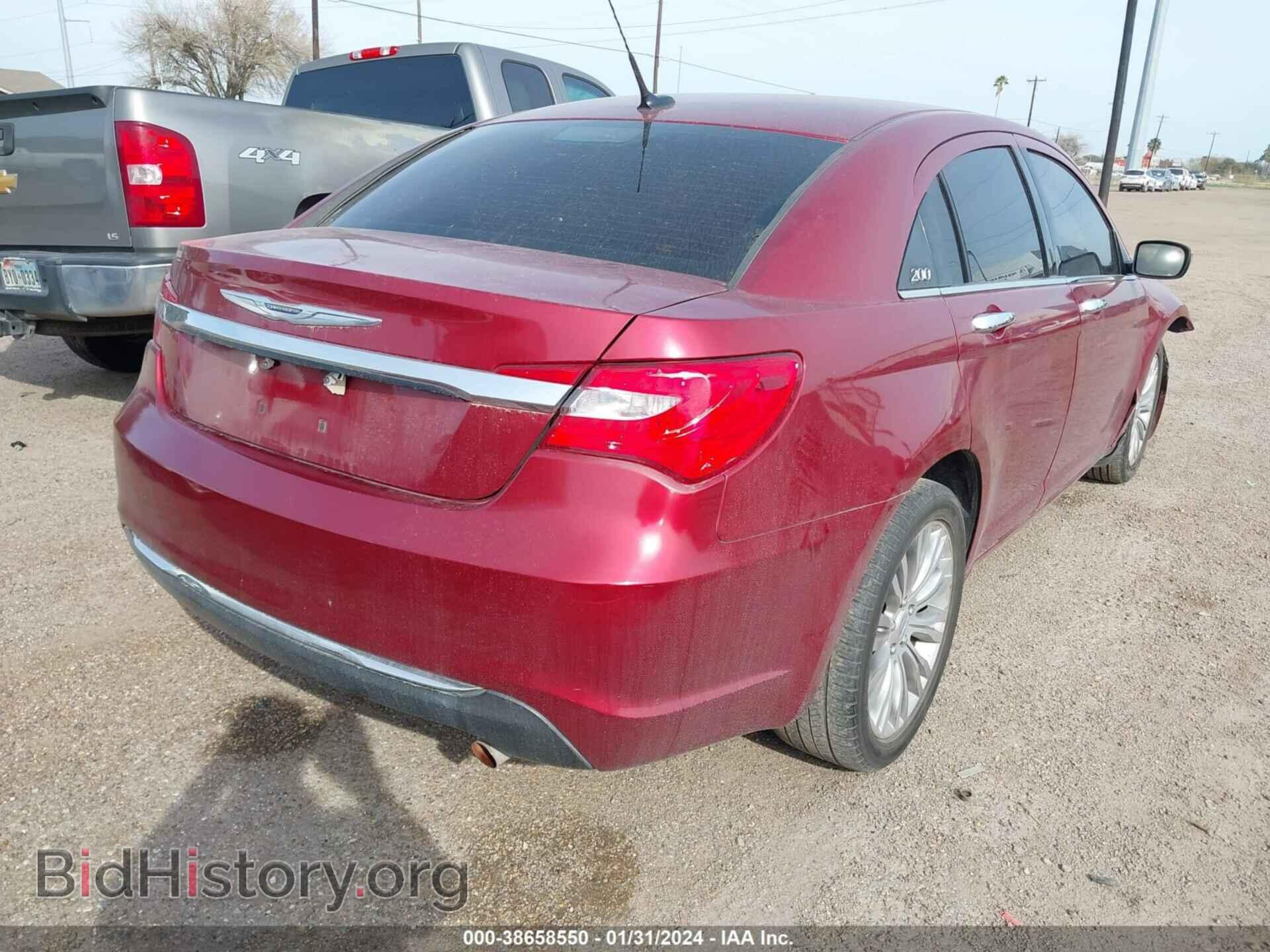 2011 CHRYSLER 200 - VIN: 1C3BC2FB7BN525765 - Фото 4