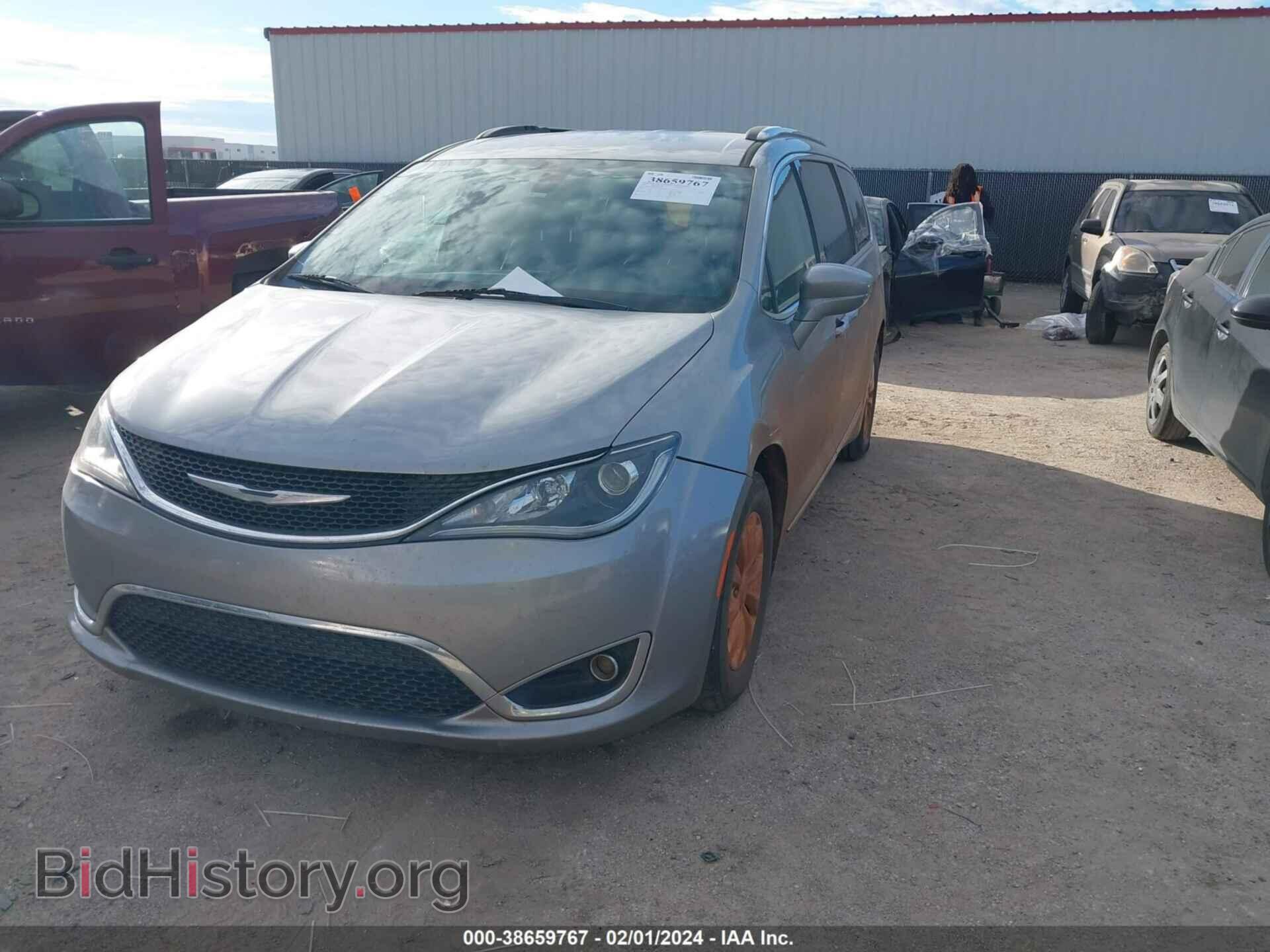 2018 CHRYSLER PACIFICA - VIN: 2C4RC1BG7JR110372 - Фото 2