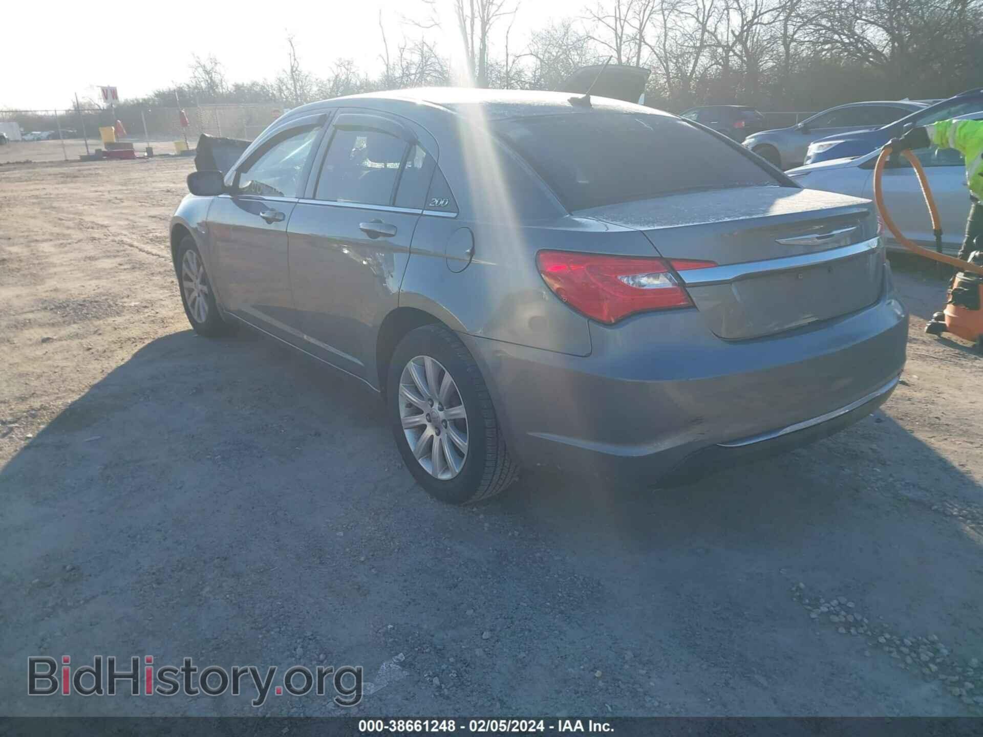2012 CHRYSLER 200 - VIN: 1C3CCBBB8CN117562 - Фото 3