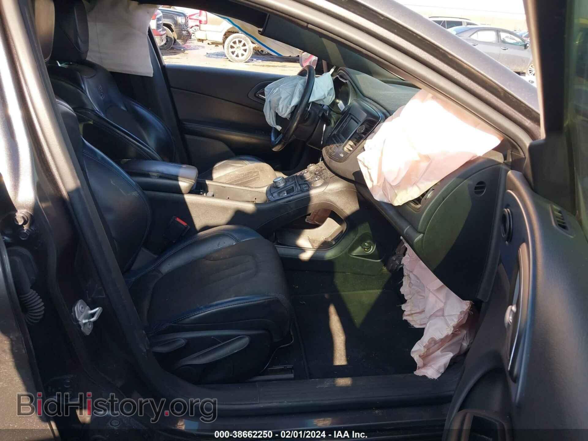 2016 CHRYSLER 200 - VIN: 1C3CCCBB2GN152075 - Фото 5