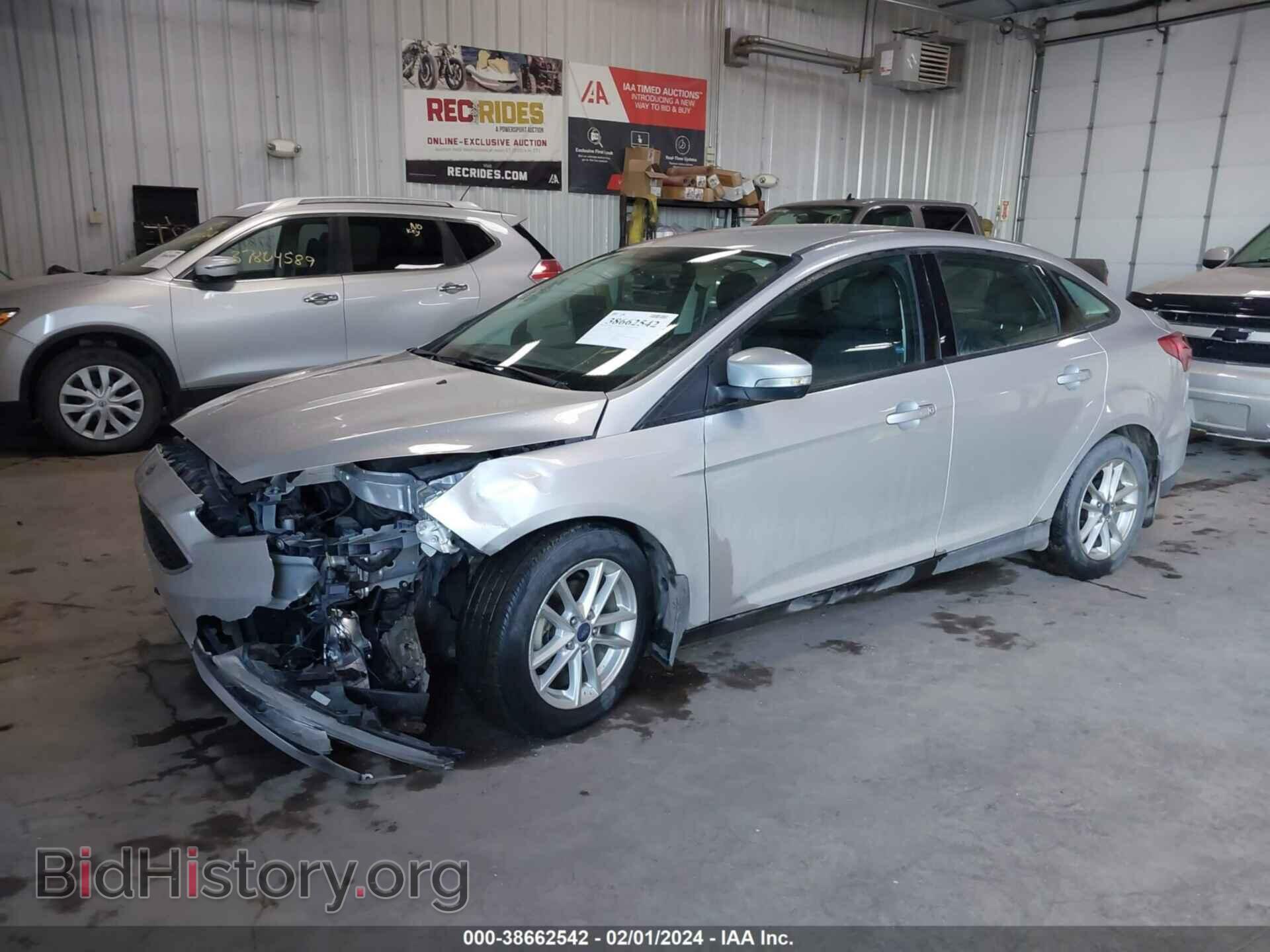 2017 FORD FOCUS - VIN: 1FADP3F2XHL205820 - Фото 2