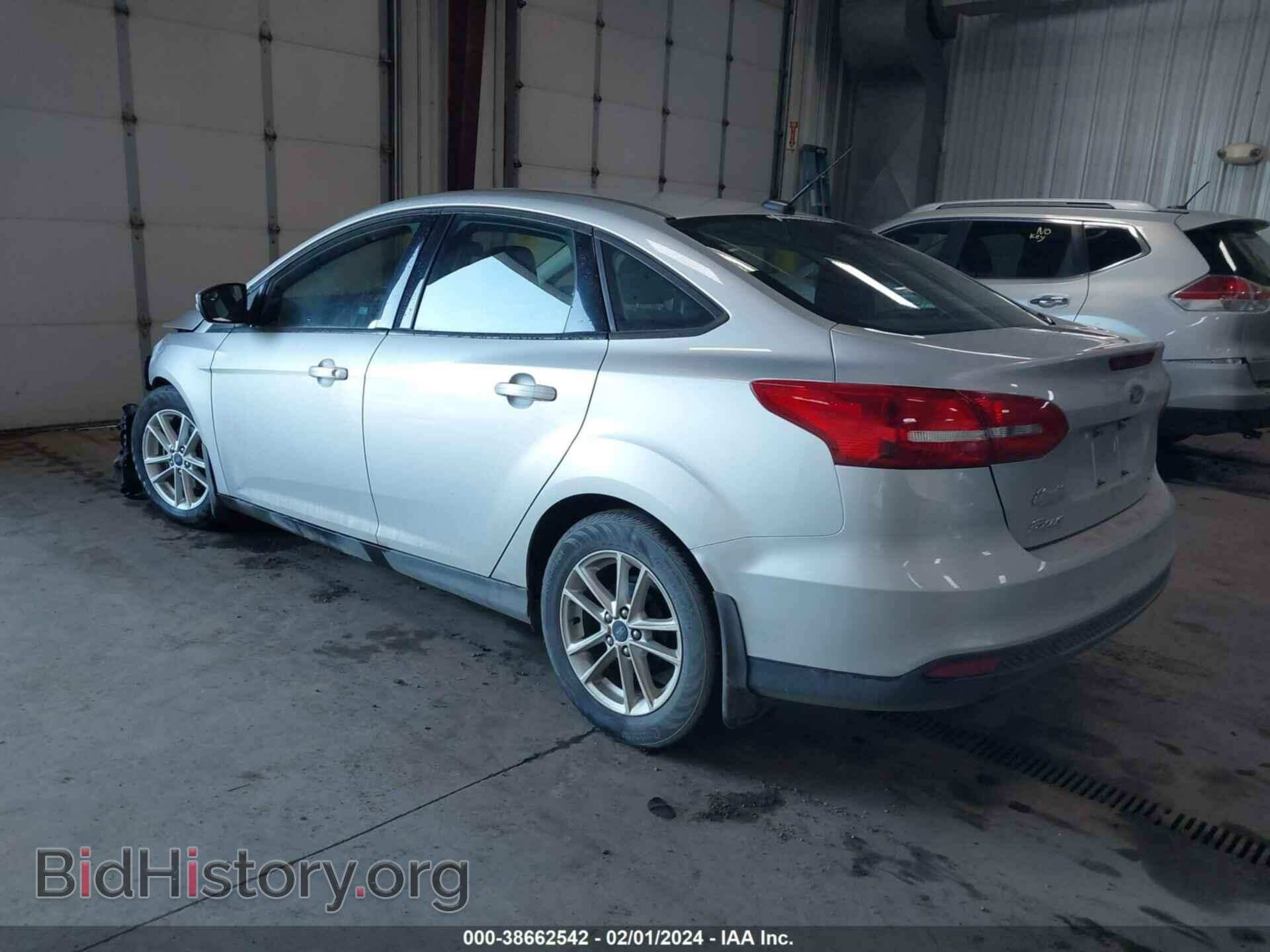 2017 FORD FOCUS - VIN: 1FADP3F2XHL205820 - Фото 3