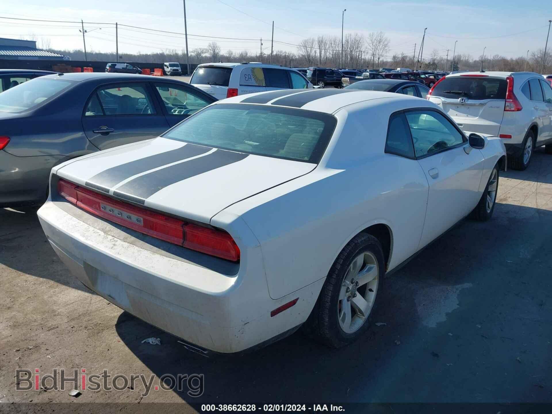 2014 DODGE CHALLENGER - VIN: 2C3CDYAG7EH233828 - Фото 4