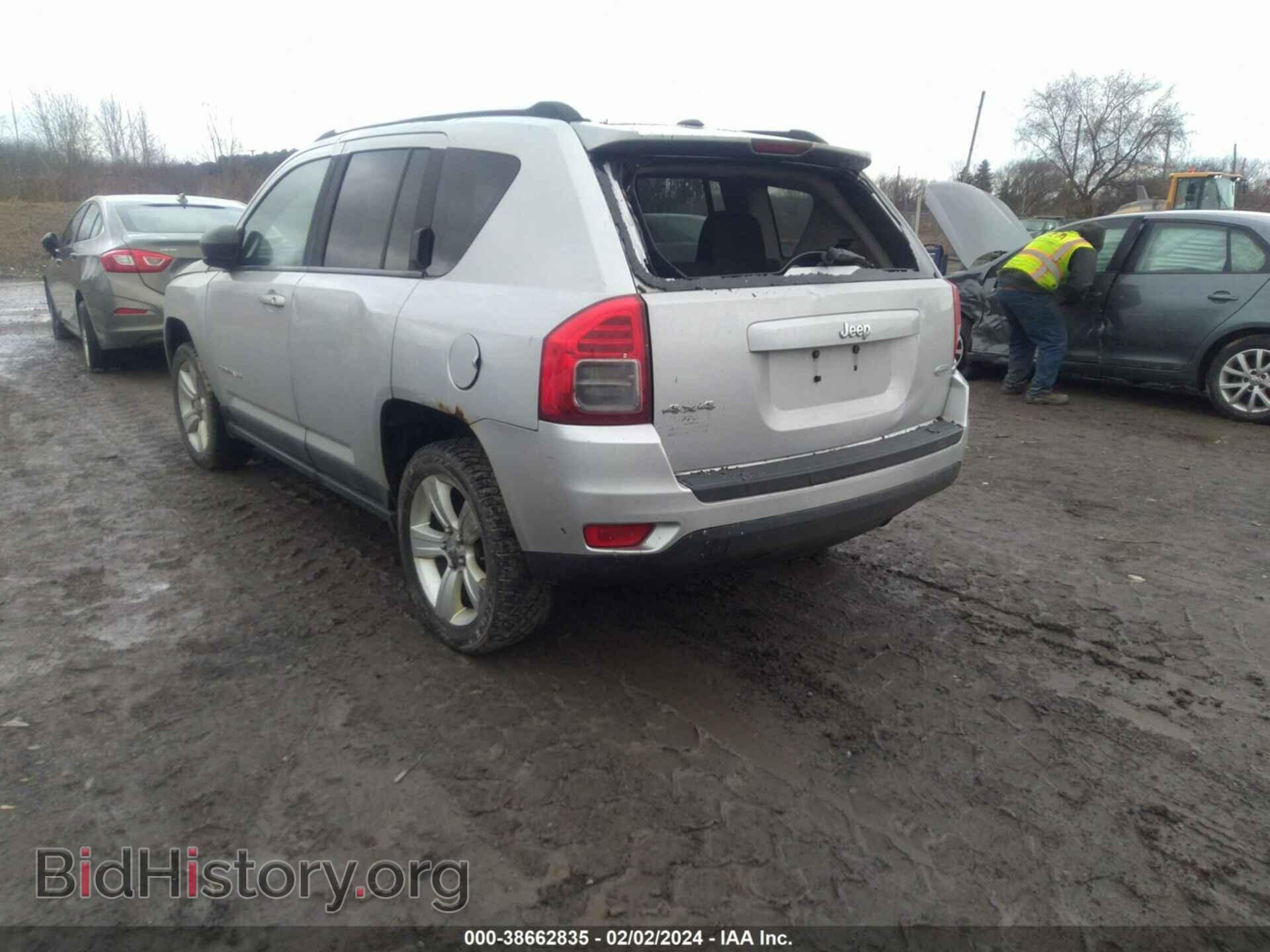 2011 JEEP COMPASS - VIN: 1J4NF1FB4BD282734 - Photo 3