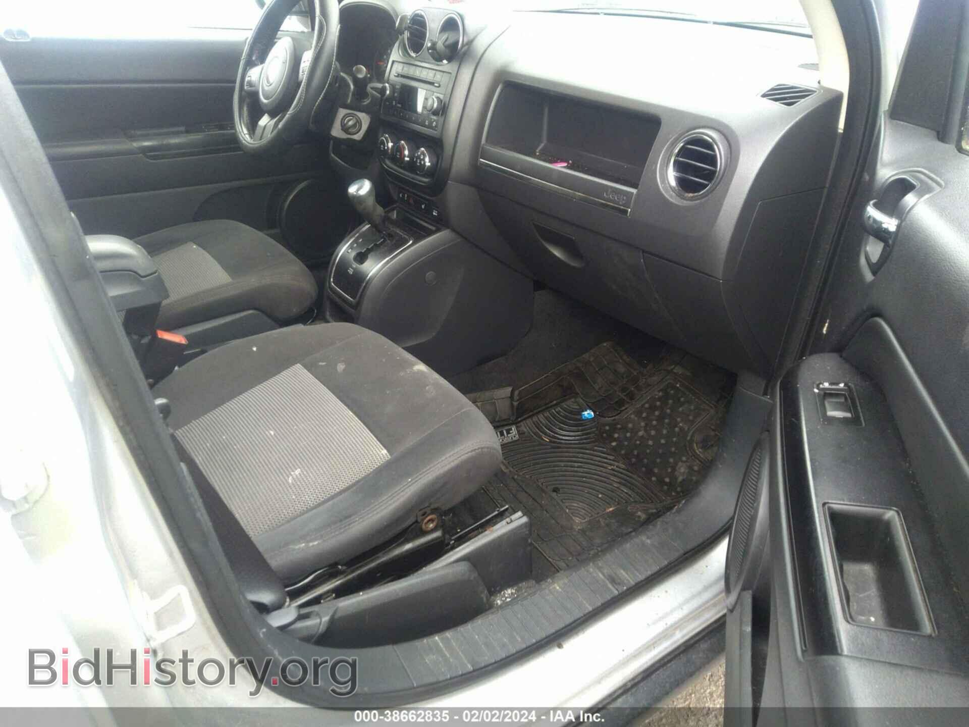 2011 JEEP COMPASS - VIN: 1J4NF1FB4BD282734 - Photo 5