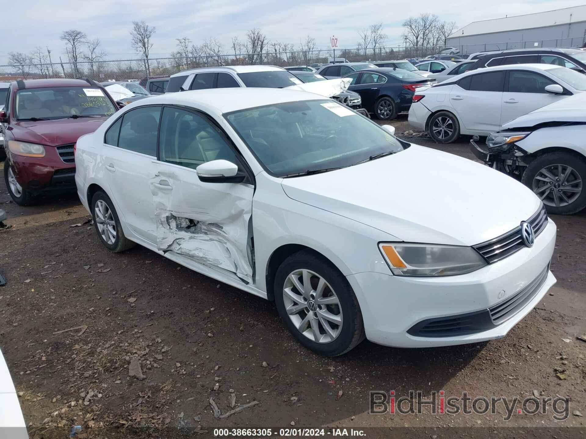 Photo 3VWD17AJ9EM404088 - VOLKSWAGEN JETTA 2014