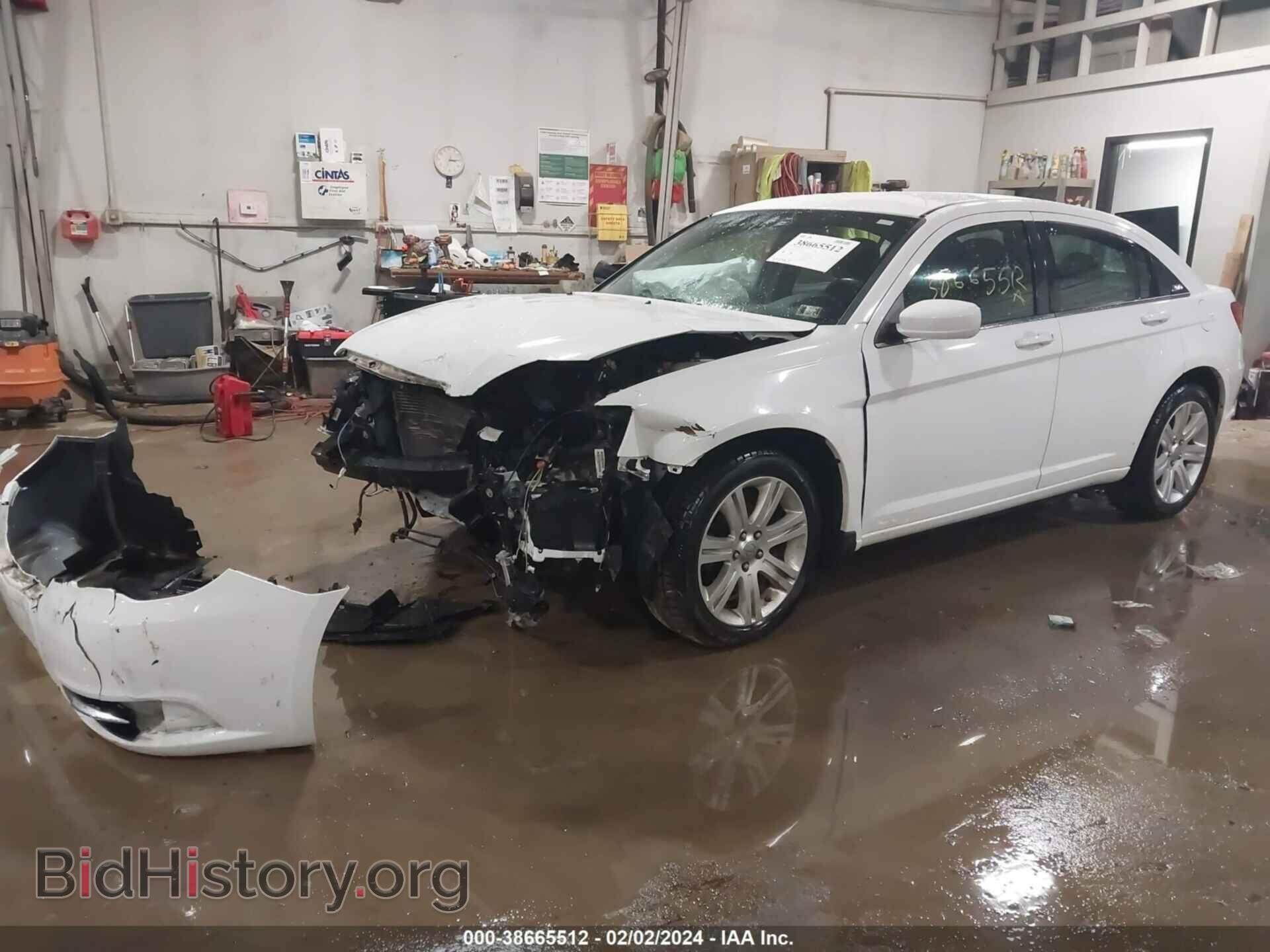 2012 CHRYSLER 200 - VIN: 1C3CCBBB4CN175359 - Фото 2
