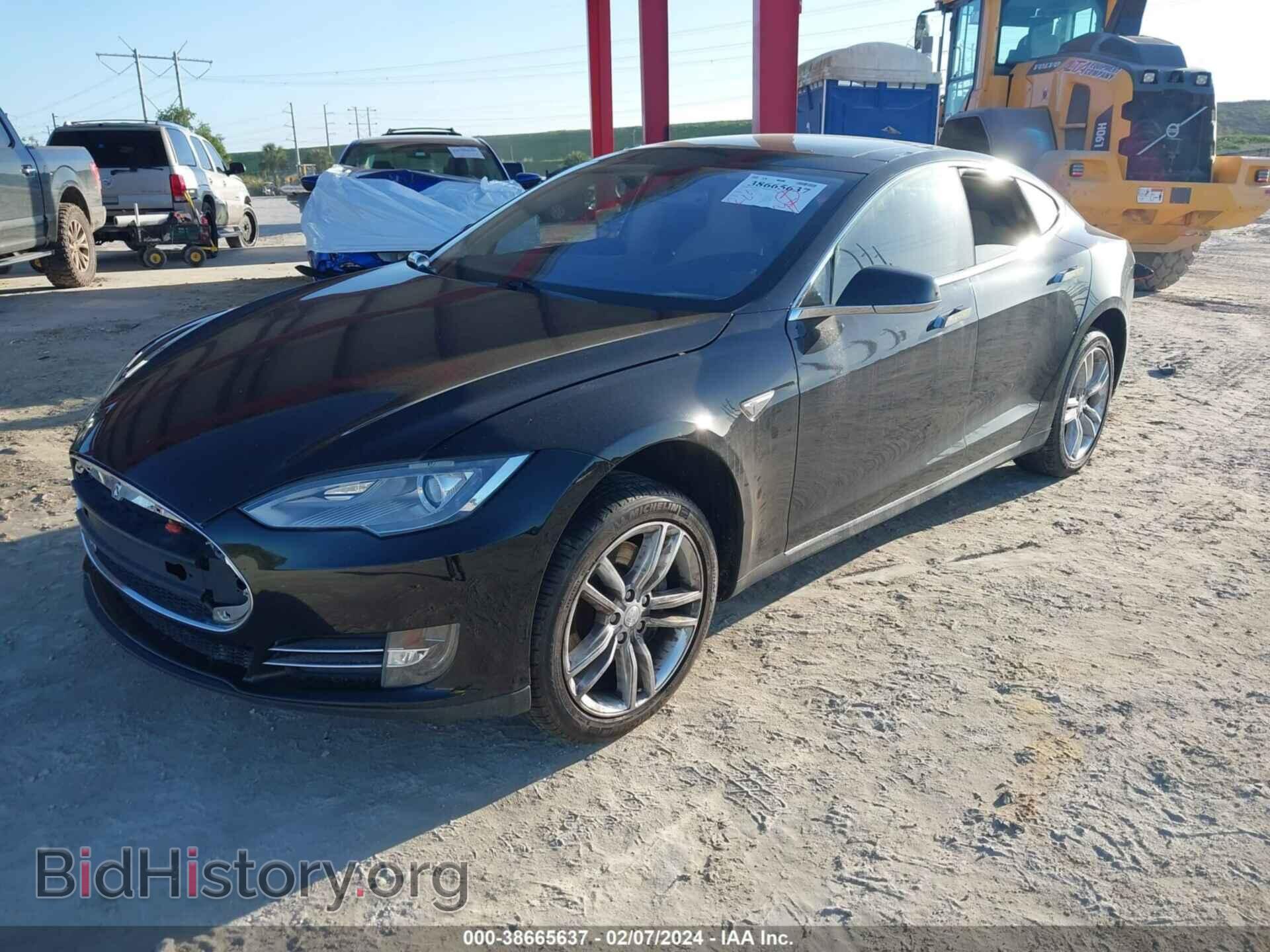 2014 TESLA MODEL S - VIN: 5YJSA1H1XEFP30483 - Фото 2