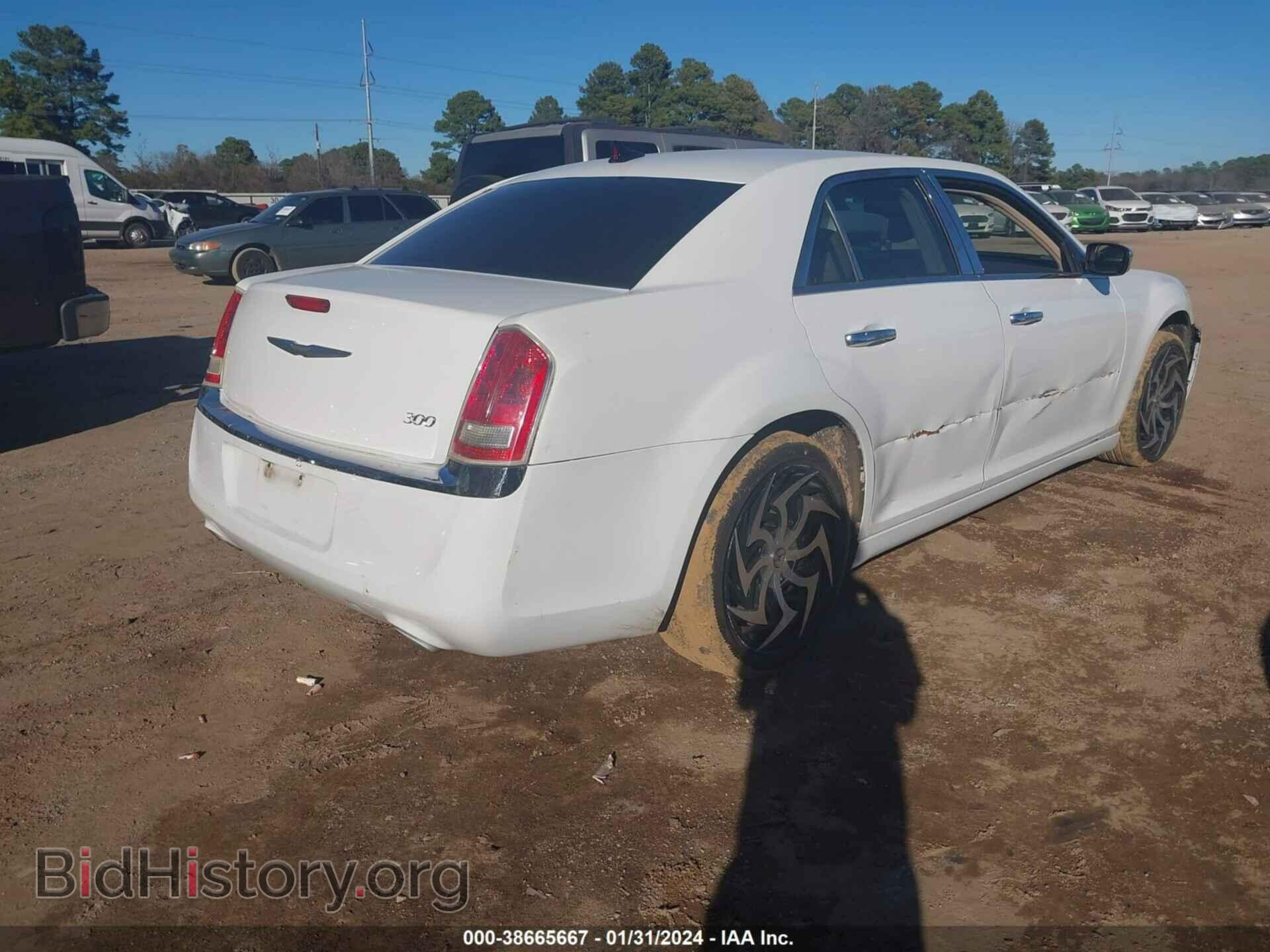 2012 CHRYSLER 300 - VIN: 2C3CCACG7CH199474 - Фото 4