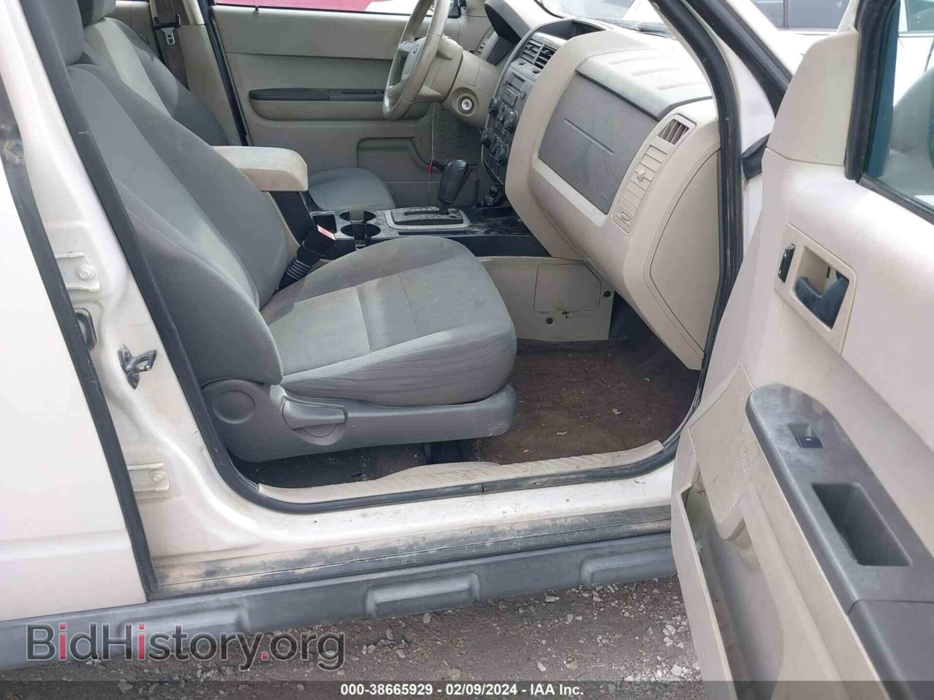2010 FORD ESCAPE - VIN: 1FMCU0C72AKA09083 - Фото 5