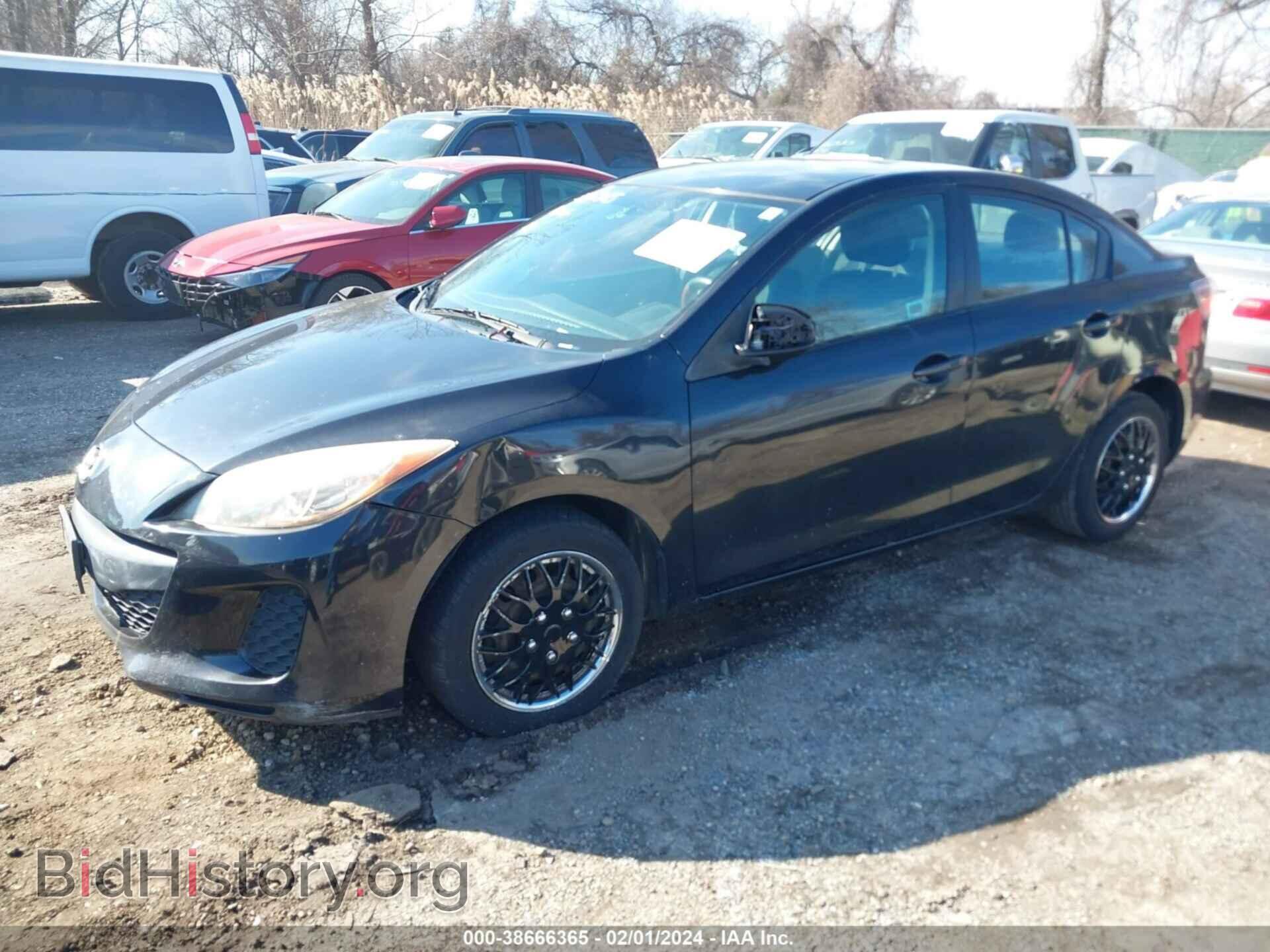 2013 MAZDA MAZDA3 - VIN: JM1BL1TFXD1729709 - Фото 2