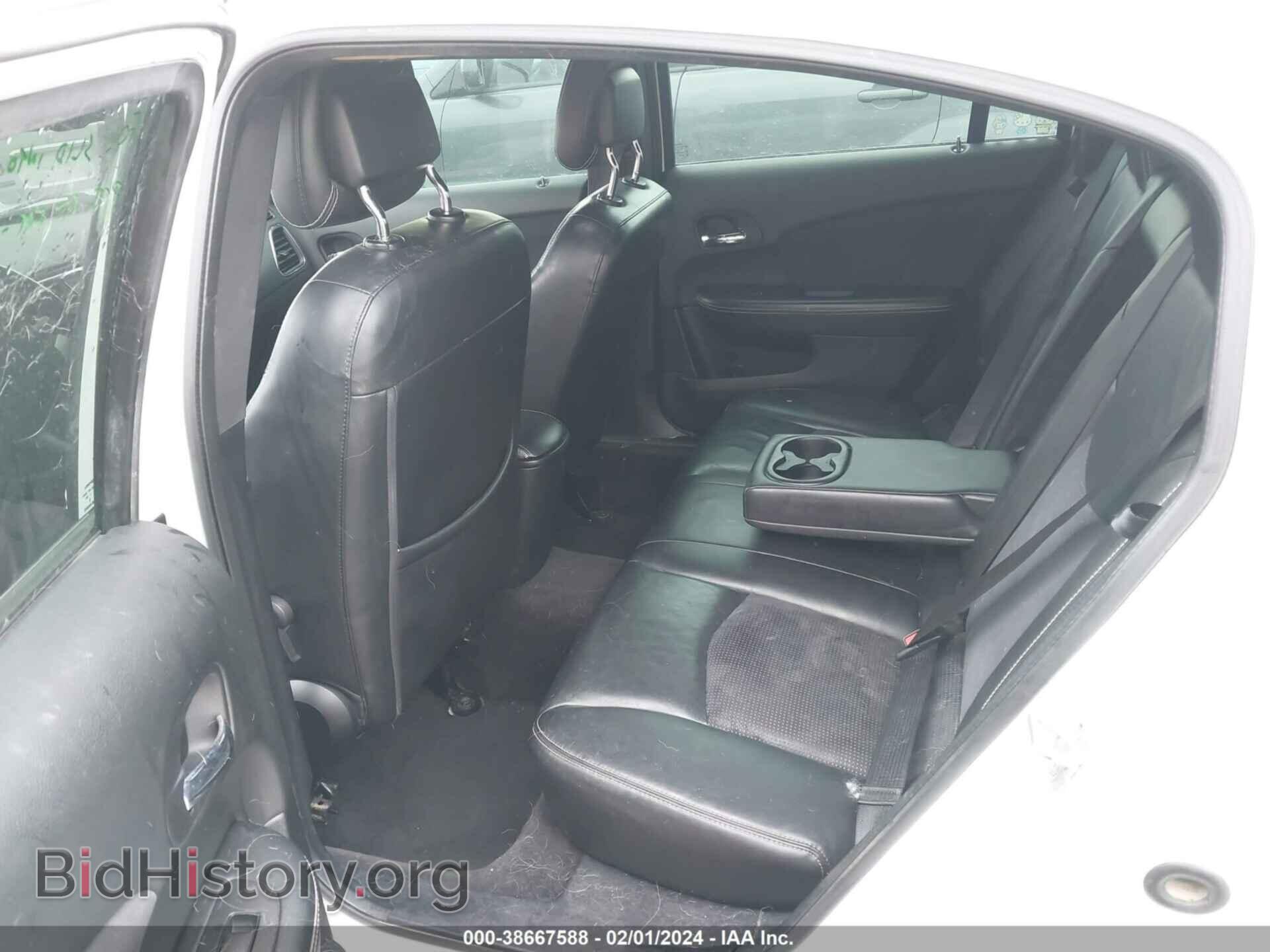 2011 CHRYSLER 200 - VIN: 1C3BC8FG2BN566948 - Фото 8