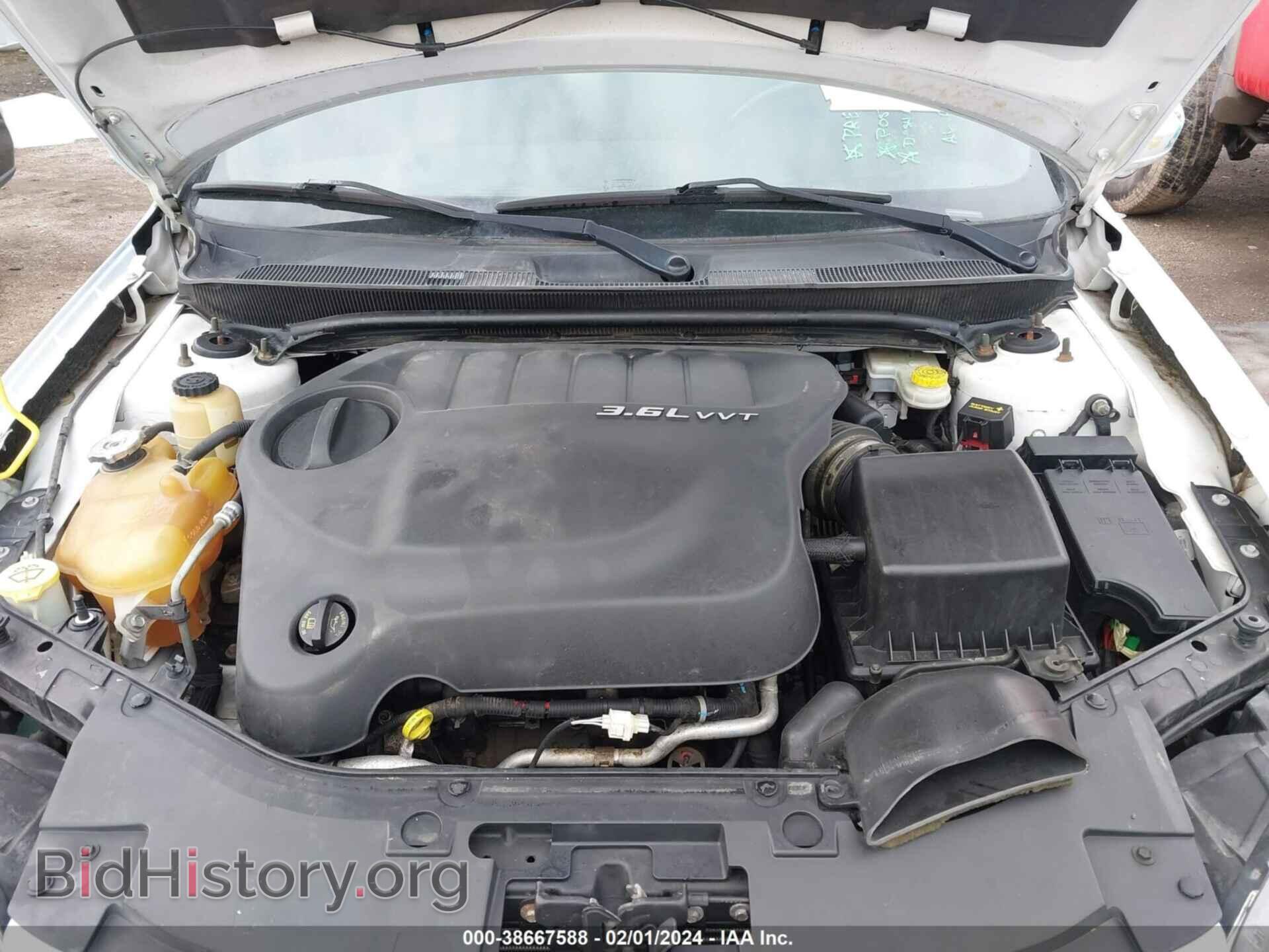 2011 CHRYSLER 200 - VIN: 1C3BC8FG2BN566948 - Фото 10