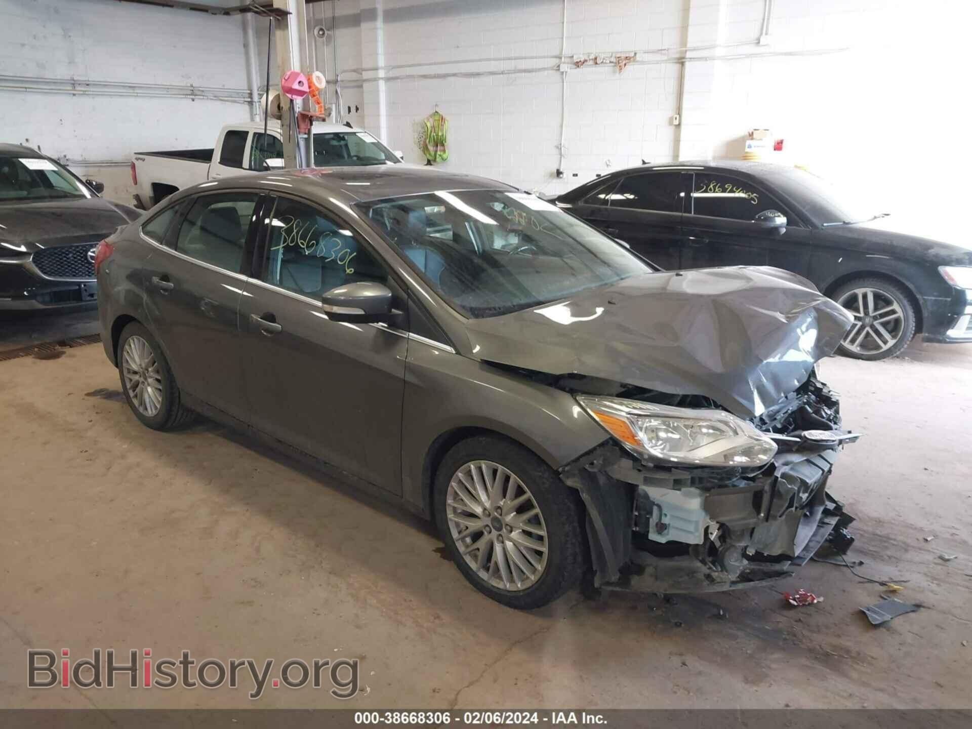 Photo 1FAHP3H21CL367181 - FORD FOCUS 2012