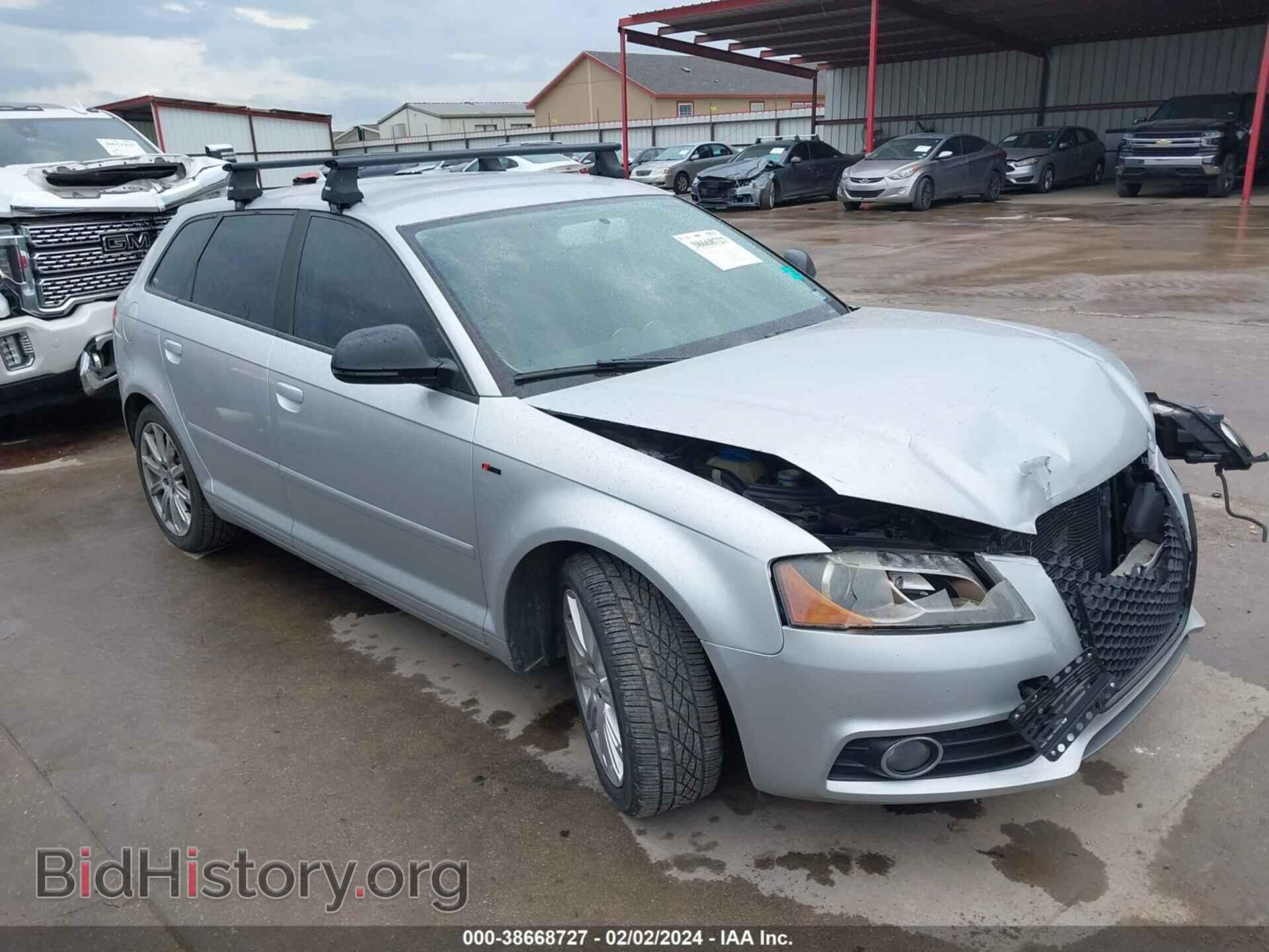 Фотография WAUKFAFM7AA003719 - AUDI A3 2010